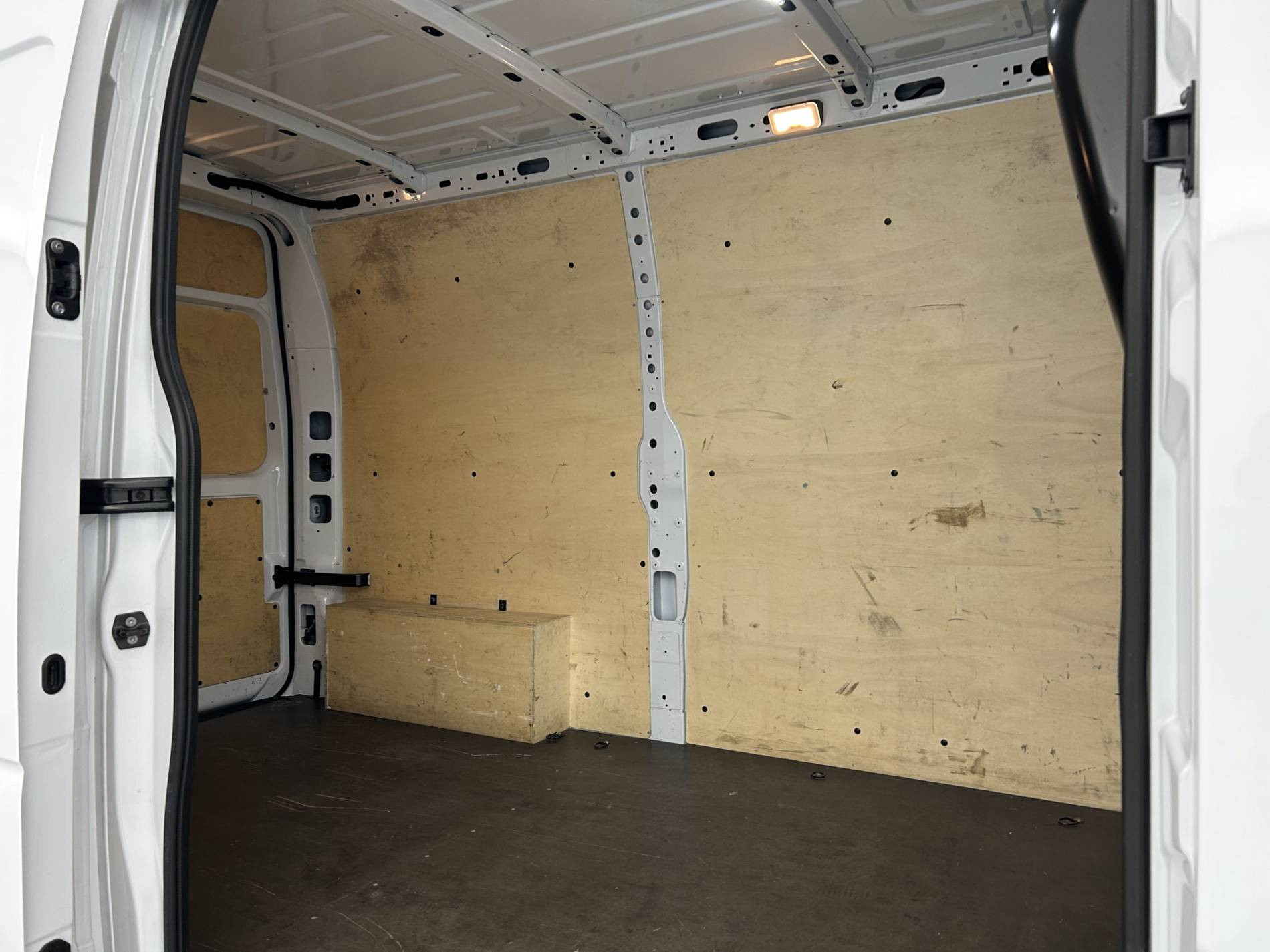 Vente en ligne Renault Master Fourgon MASTER FGN TRAC F3500 L2H2 BLUE DCI 135 au prix de 24 990 €