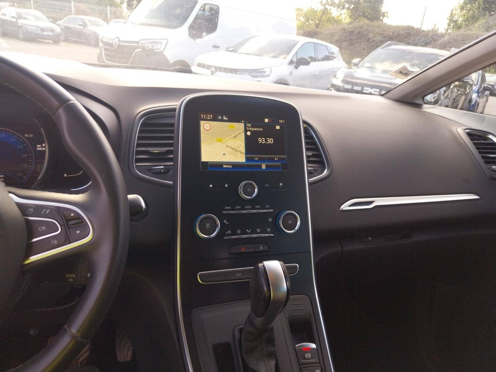 Vente en ligne Renault Scenic 4 Scenic Blue dCi 120 EDC au prix de 14 990 €