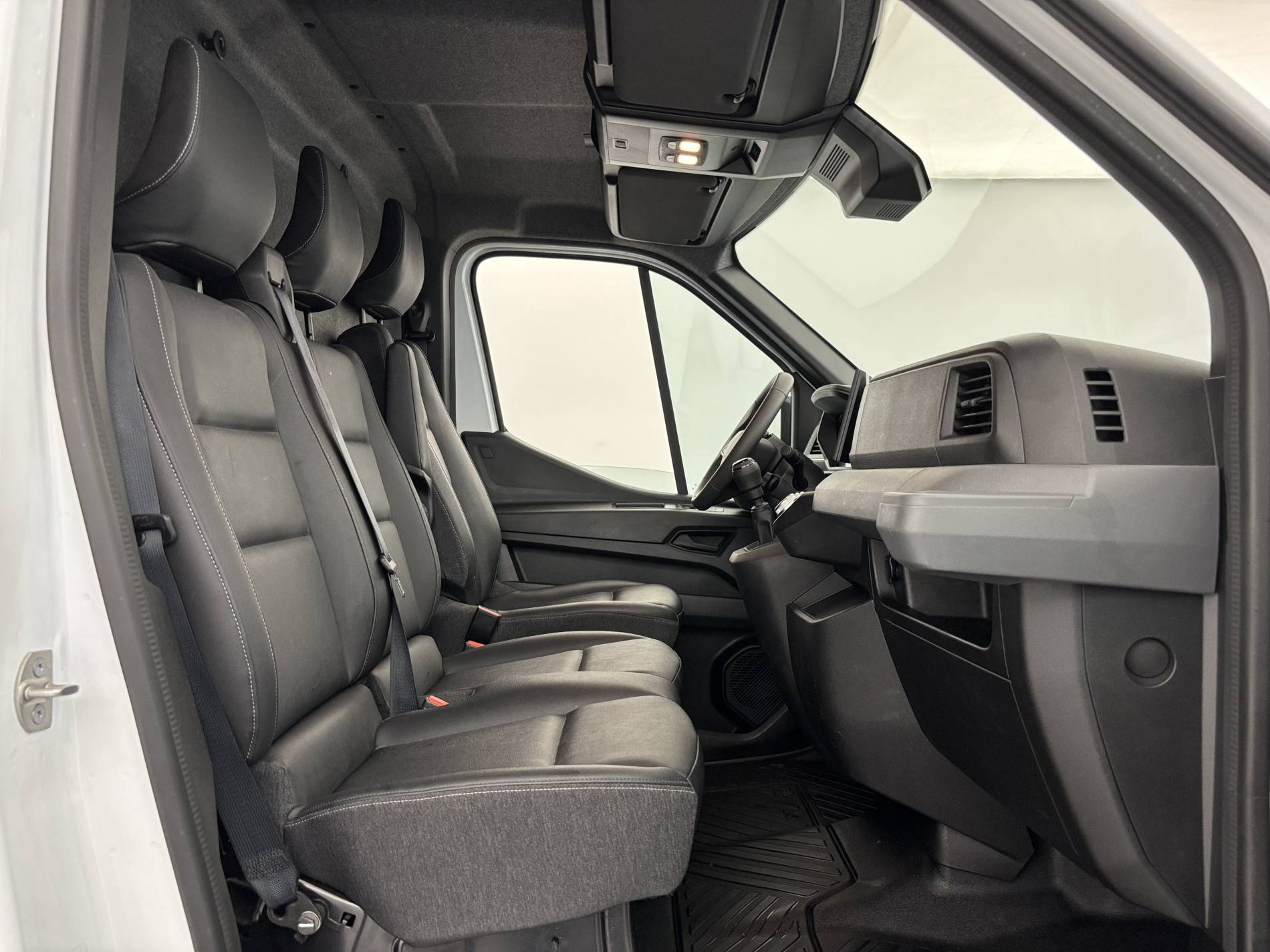 Vente en ligne Renault Master Fourgon MASTER FG BLUE DCI 130 L2H2 3T5 TR au prix de 29 900 €