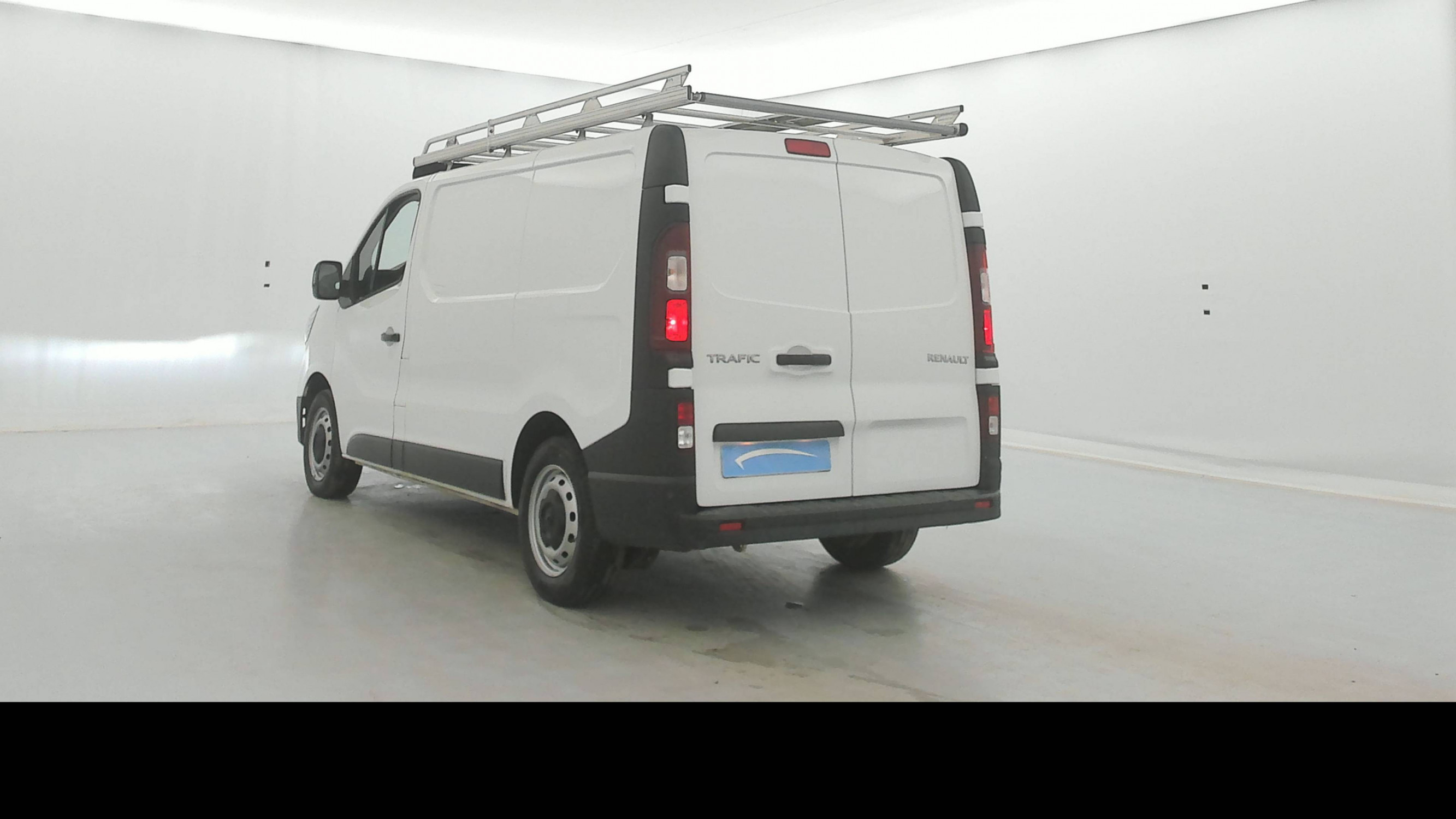 Vente en ligne Renault Trafic 3 Fourgon TRAFIC FGN L1H1 2800 KG BLUE DCI 110 au prix de 20 990 €