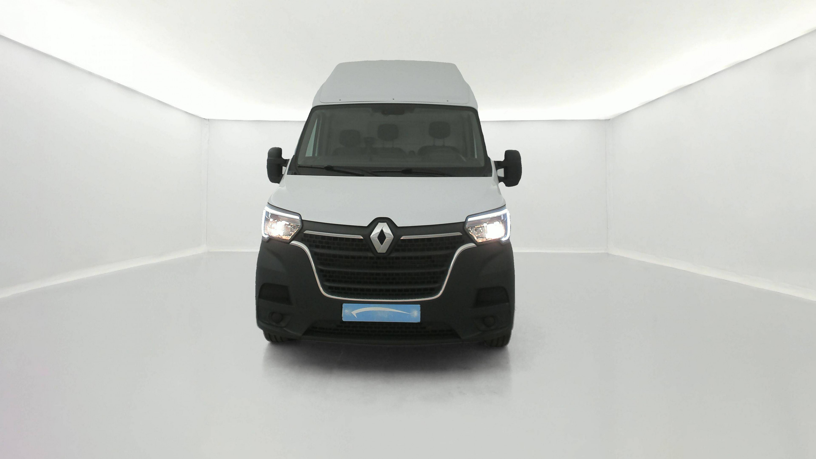 Vente en ligne Renault Master Fourgon MASTER FGN TRAC F3500 L3H3 BLUE DCI 135 au prix de 25 990 €
