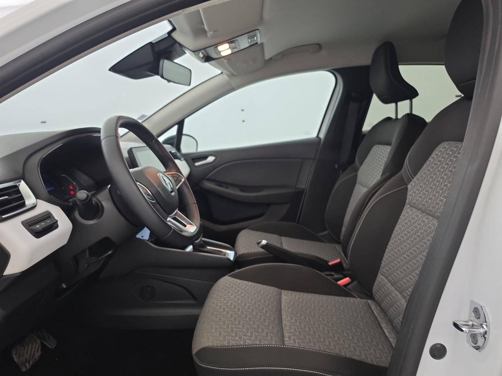 Vente en ligne Renault Clio 5 Clio E-Tech full hybrid 145 au prix de 15 990 €