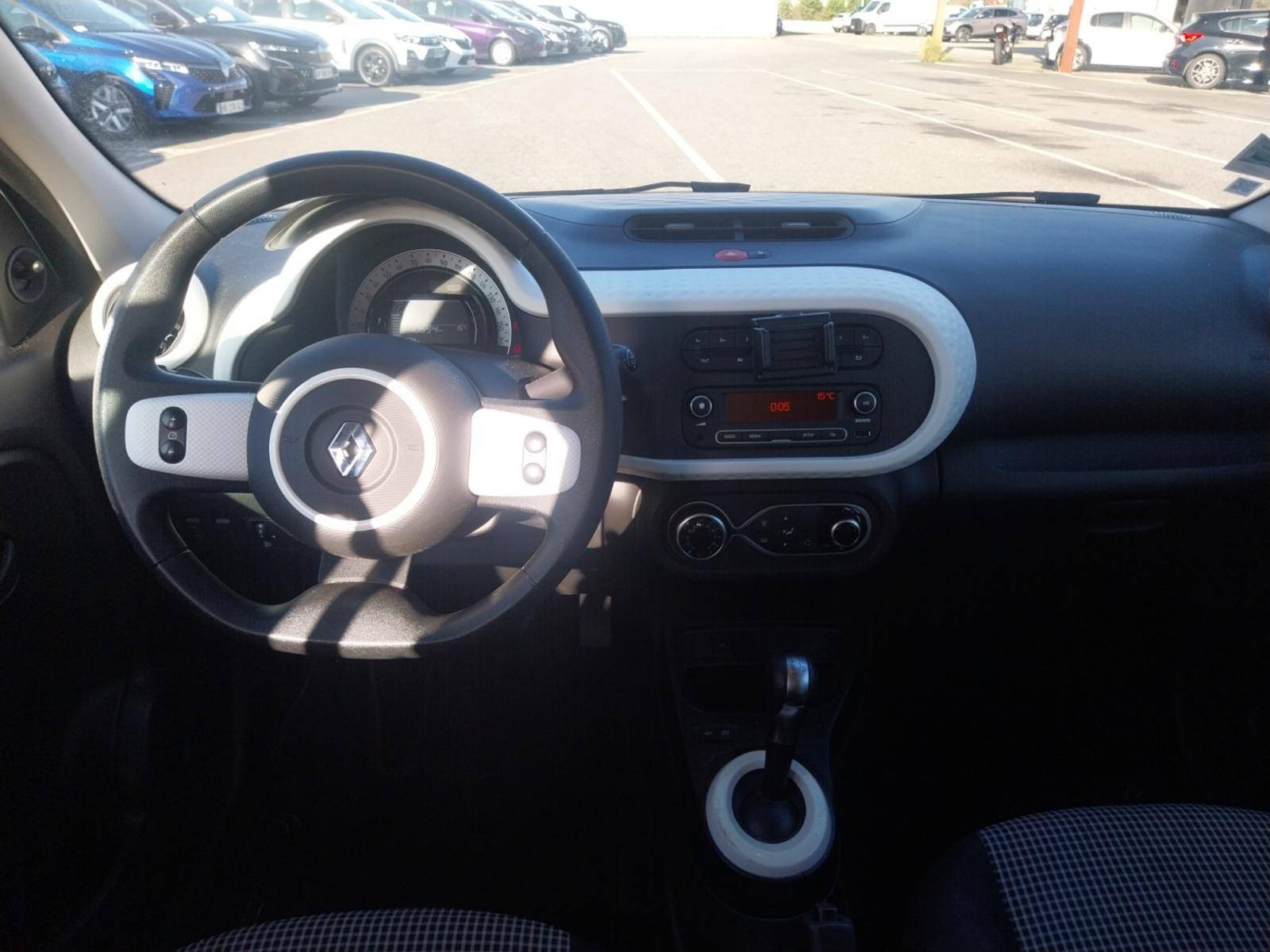 Vente en ligne Renault Twingo Electrique Twingo III E-Tech au prix de 12 990 €