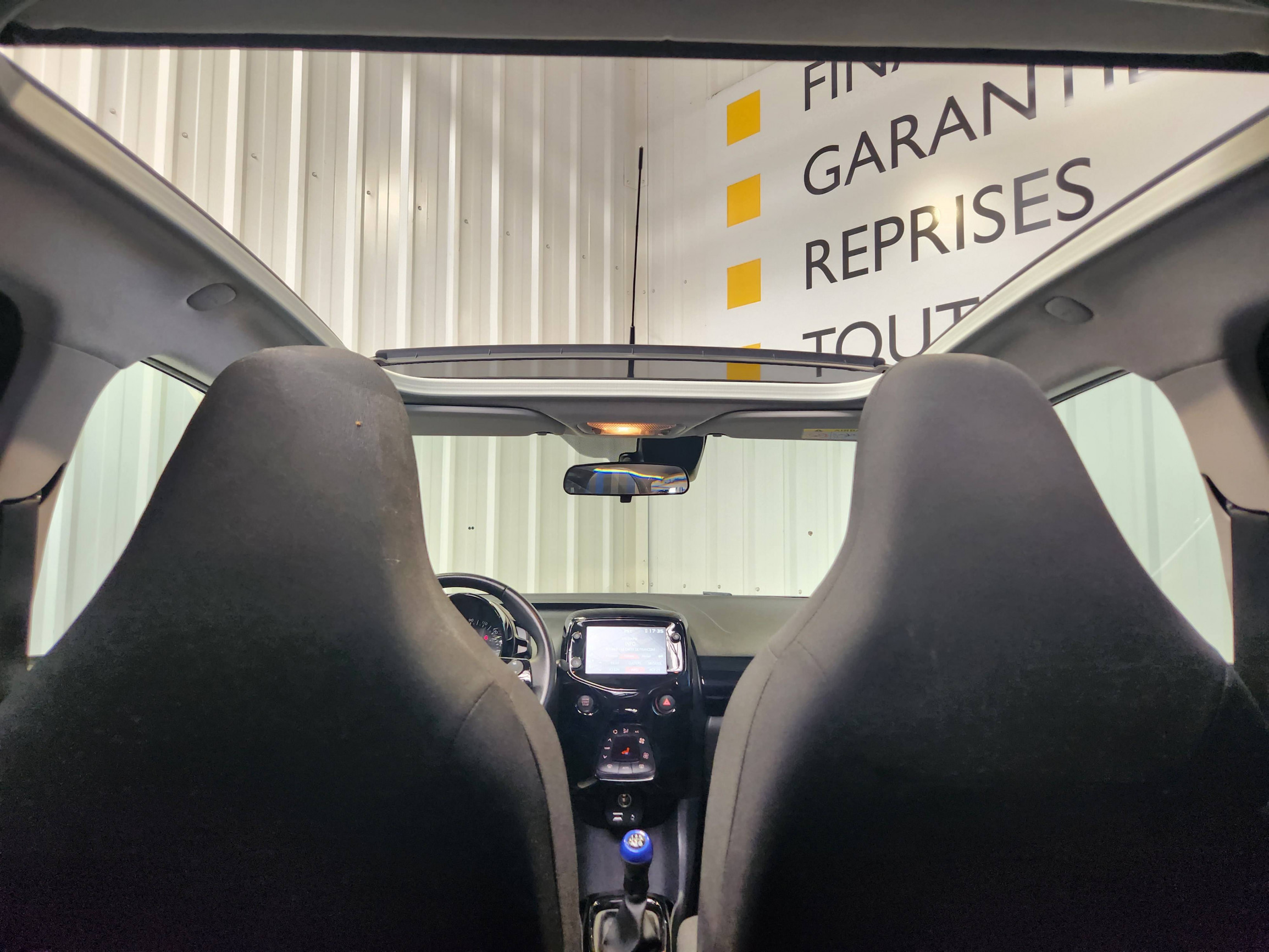 Vente en ligne Peugeot 108  VTi 72ch S&S BVM5 au prix de 11 890 €