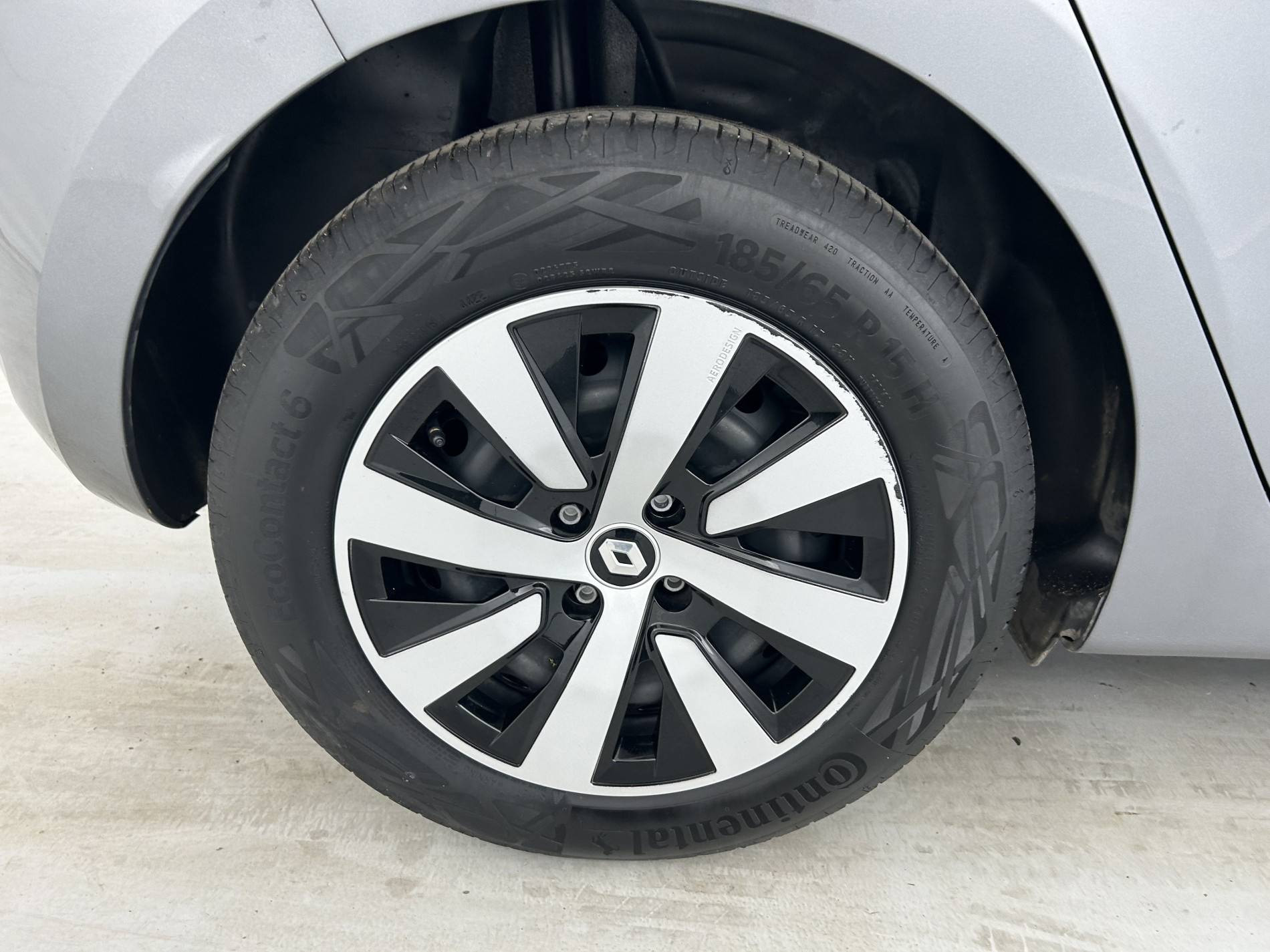 Vente en ligne Renault Clio 5 Clio TCe 90 au prix de 13 791 €