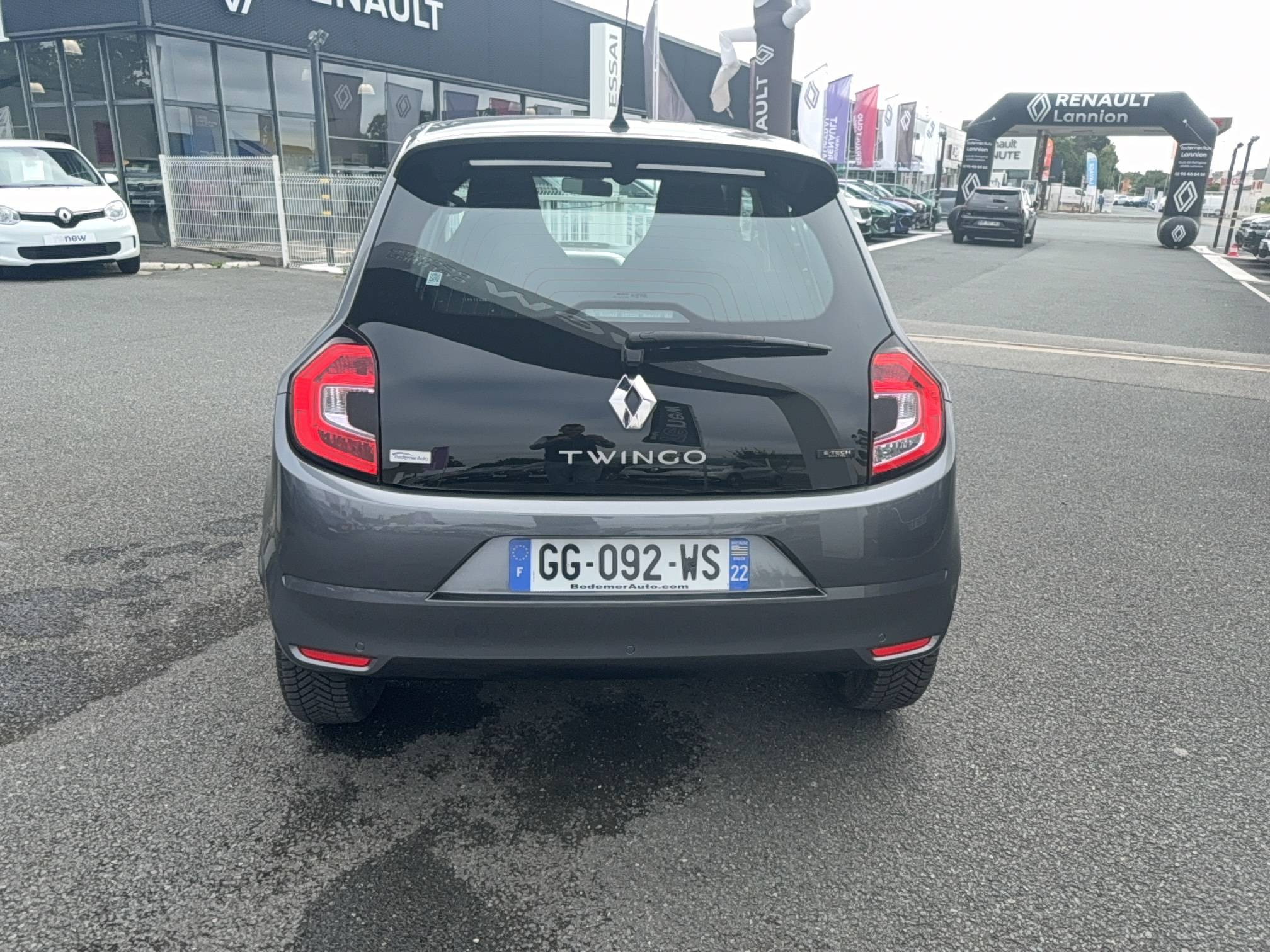 Vente en ligne Renault Twingo Electrique Twingo III E-Tech au prix de 12 490 €