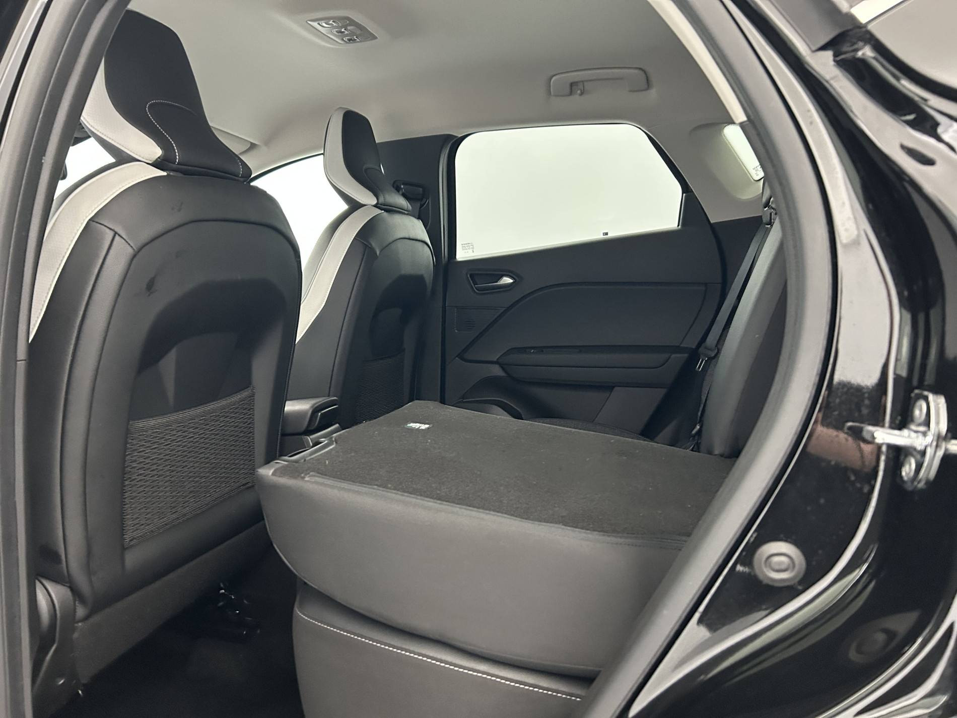 Vente en ligne Renault Captur  E-Tech Plug-in 160 au prix de 15 500 €