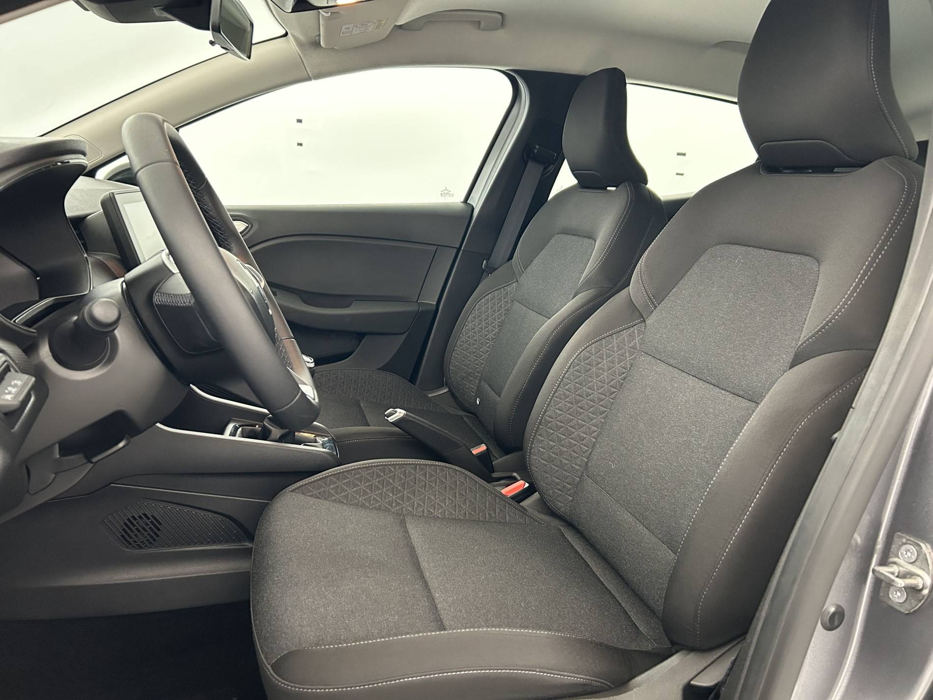 Vente en ligne Renault Clio 5 Clio TCe 90 au prix de 14 790 €