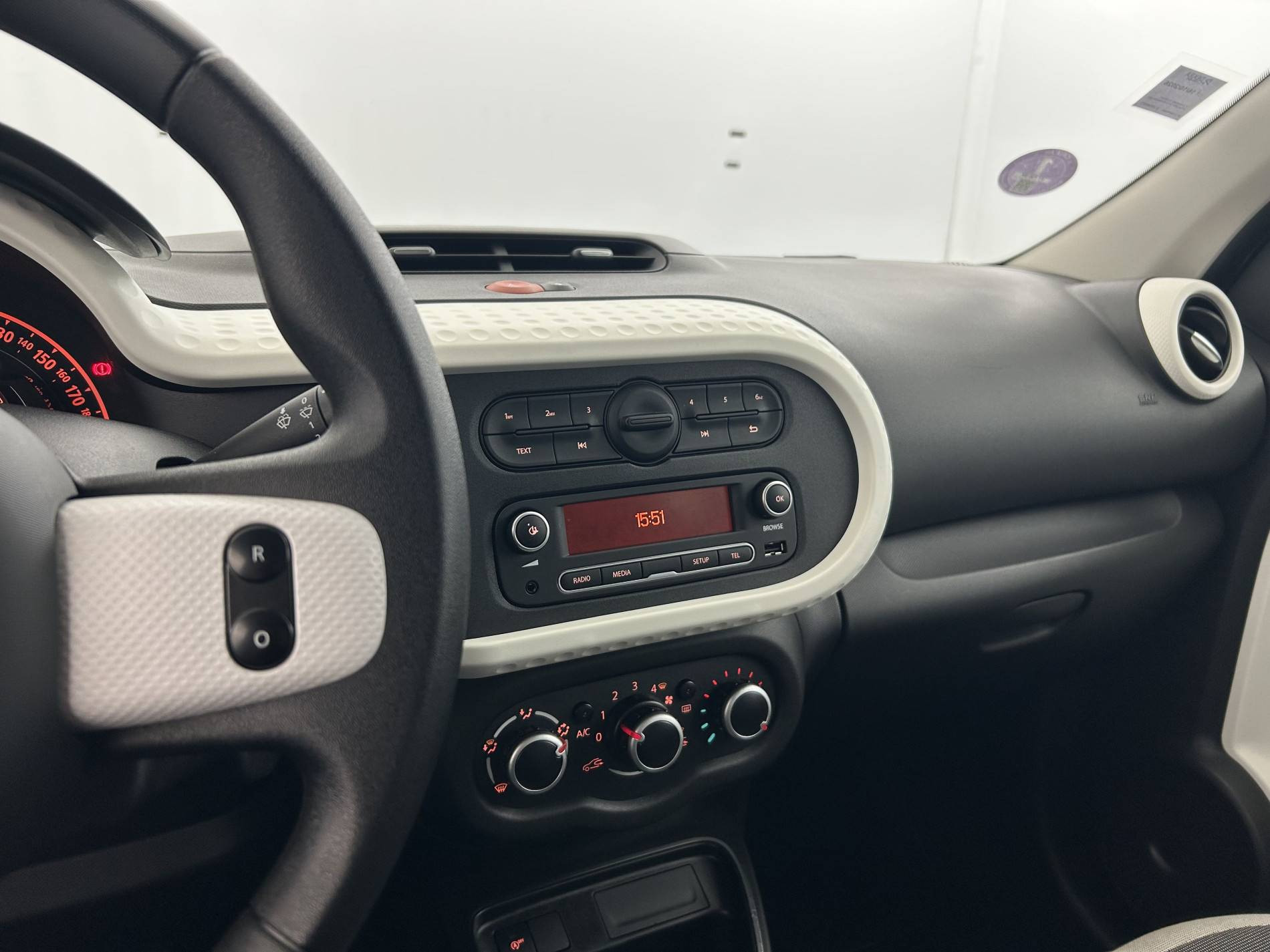 Vente en ligne Renault Twingo 3  SCe 75 - 20 au prix de 10 390 €
