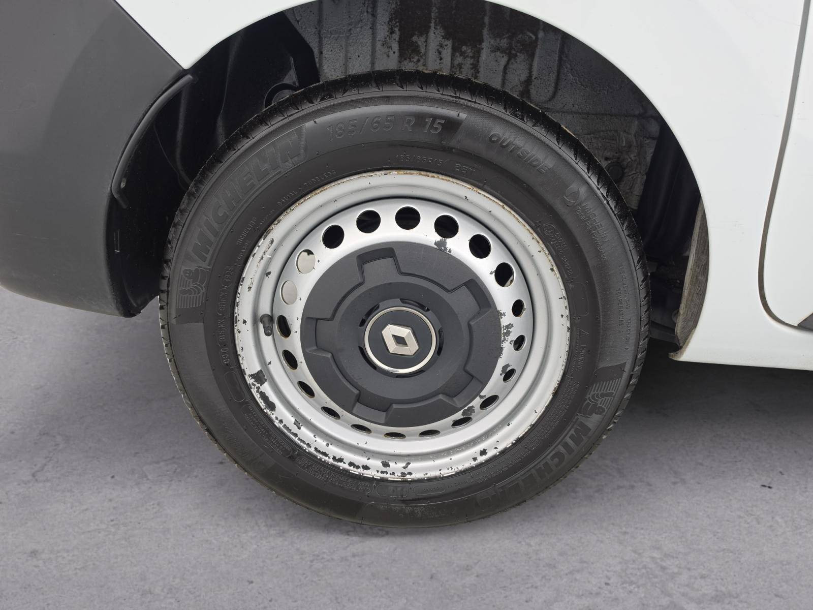 Vente en ligne Renault Express Van  BLUE DCI 95 - 22 au prix de 13 291 €