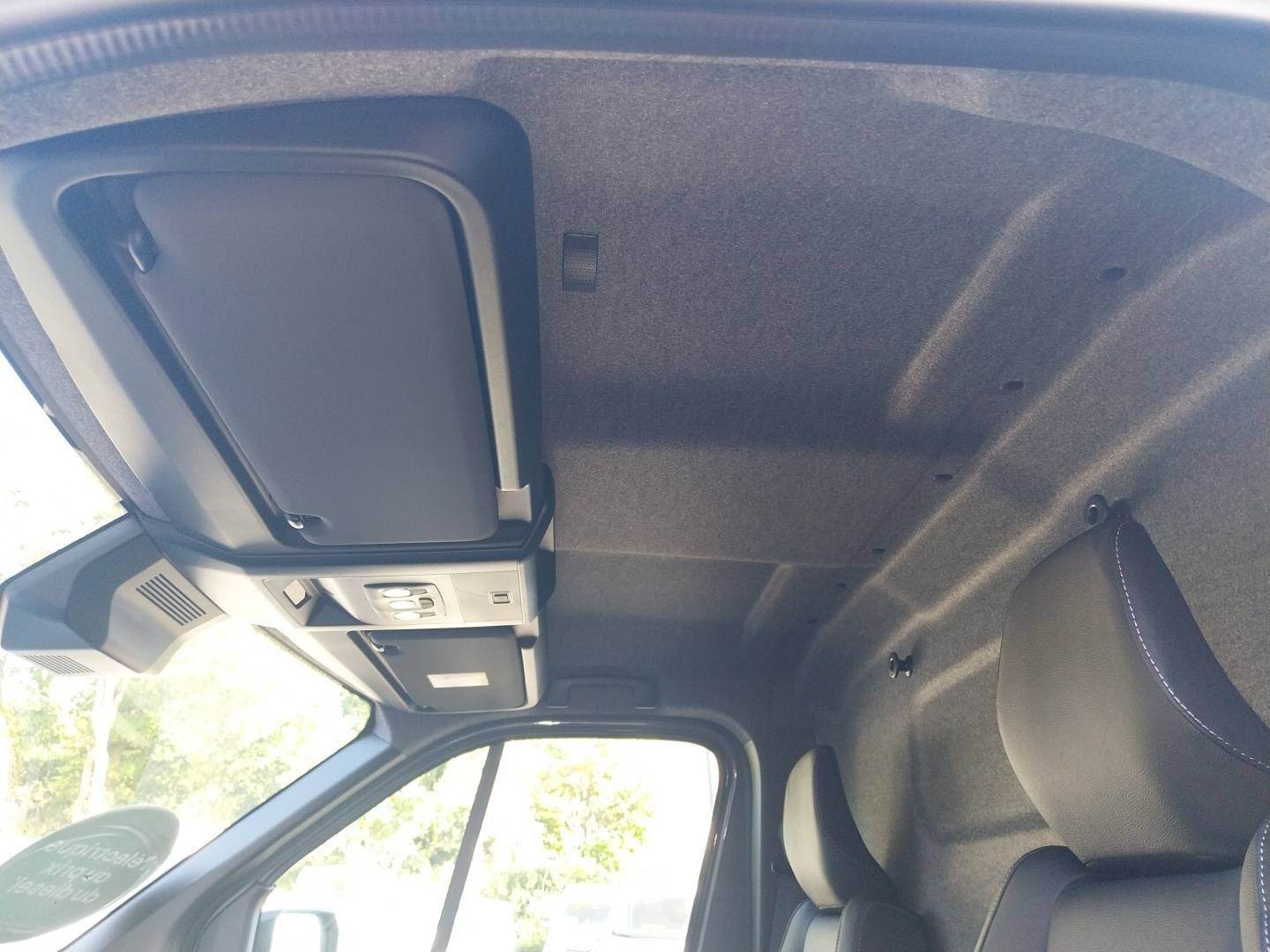 Vente en ligne Renault Master Fourgon MASTER FG BLUE DCI 170 L2H2 3T5 TR AUTO au prix de 61 800 €