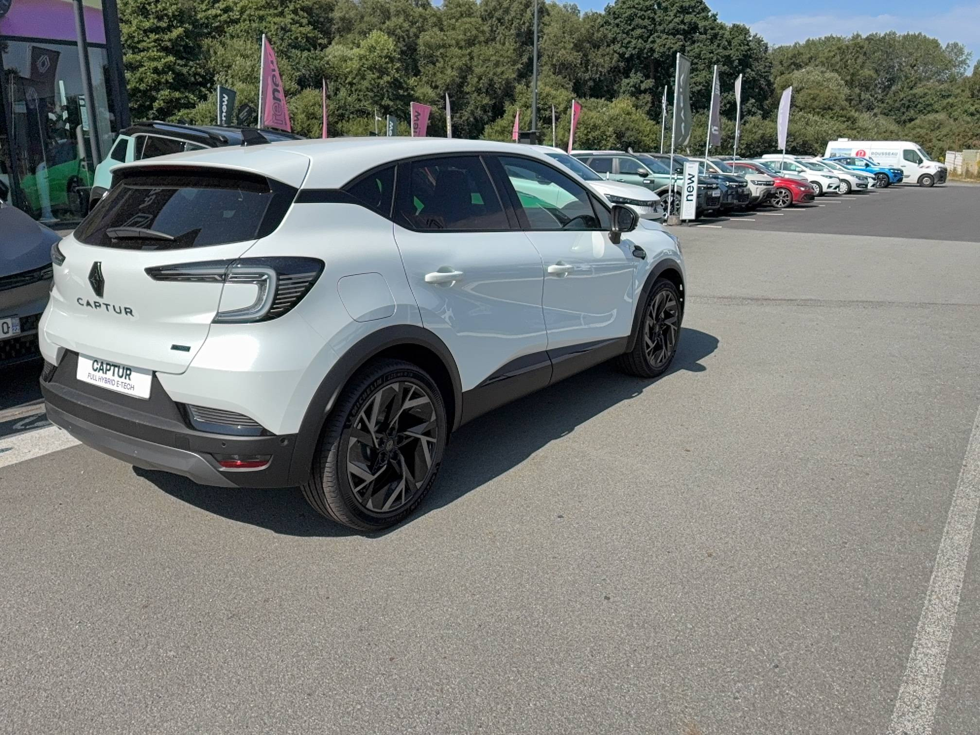 Vente en ligne Renault Captur  E-Tech full hybrid 160 ch au prix de 35 200 €