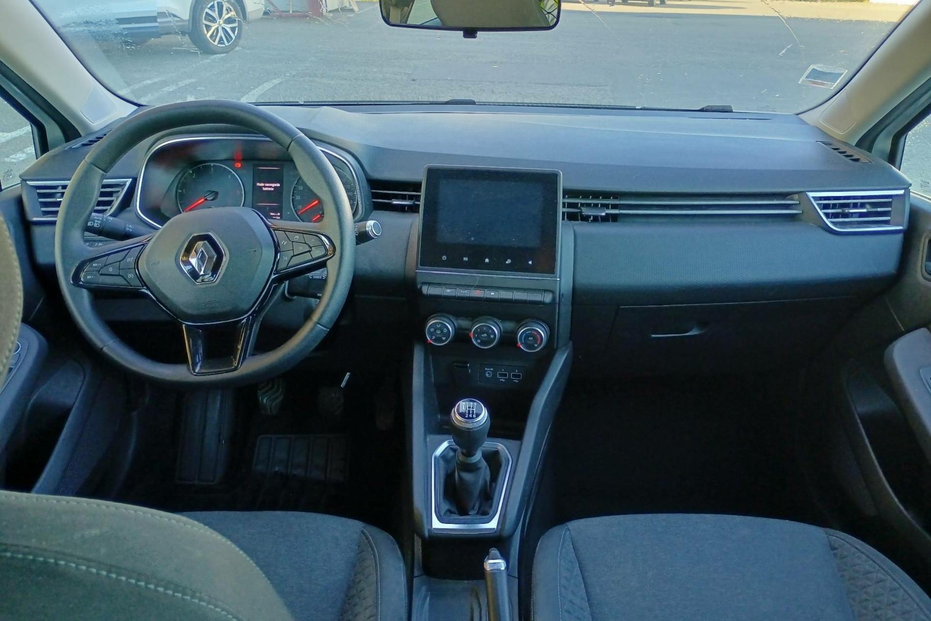 Vente en ligne Renault Clio 5 CLIO SOCIETE BLUE DCI 85 au prix de 10 860 €