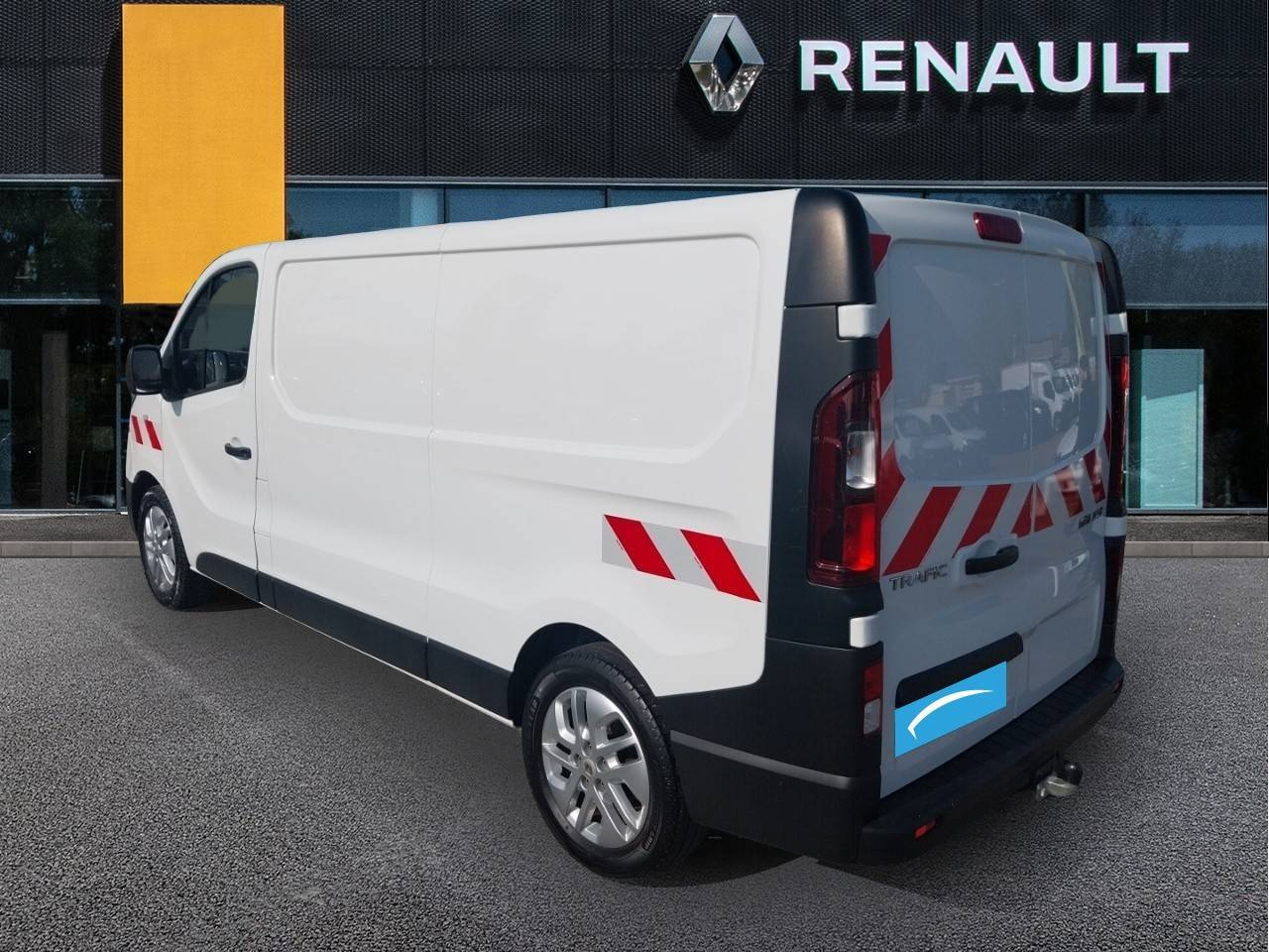 Vente en ligne Renault Trafic 3 Fourgon TRAFIC FGN L2H1 1300 KG DCI 120 au prix de 20 490 €