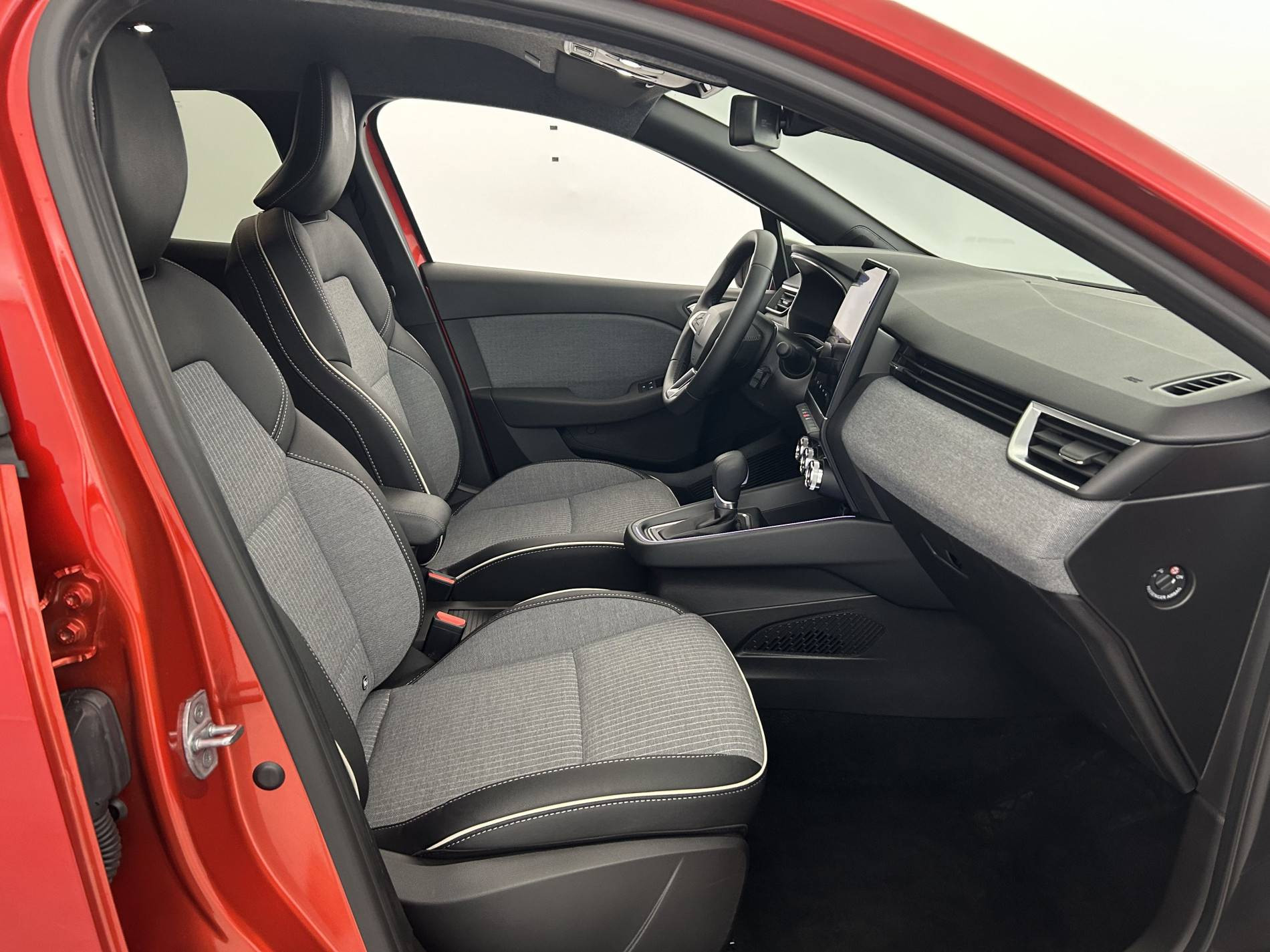 Vente en ligne Renault Clio 5 Clio E-Tech full hybrid 145 ch GSR2 au prix de 20 990 €