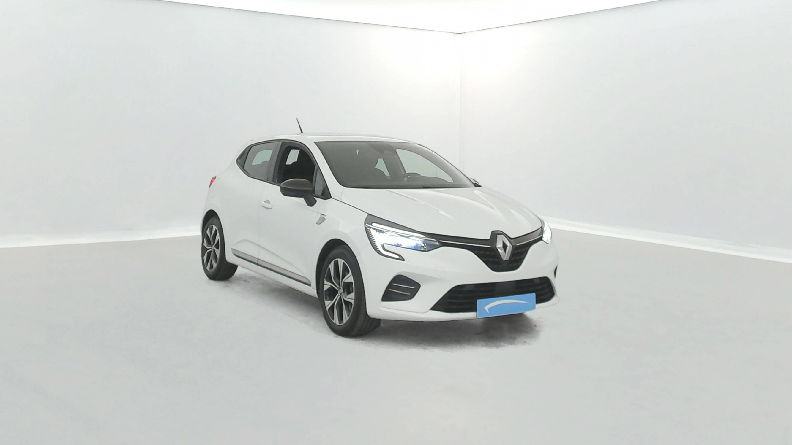 Vente en ligne Renault Clio 5 Clio E-Tech 140 - 21 au prix de 14 890 €