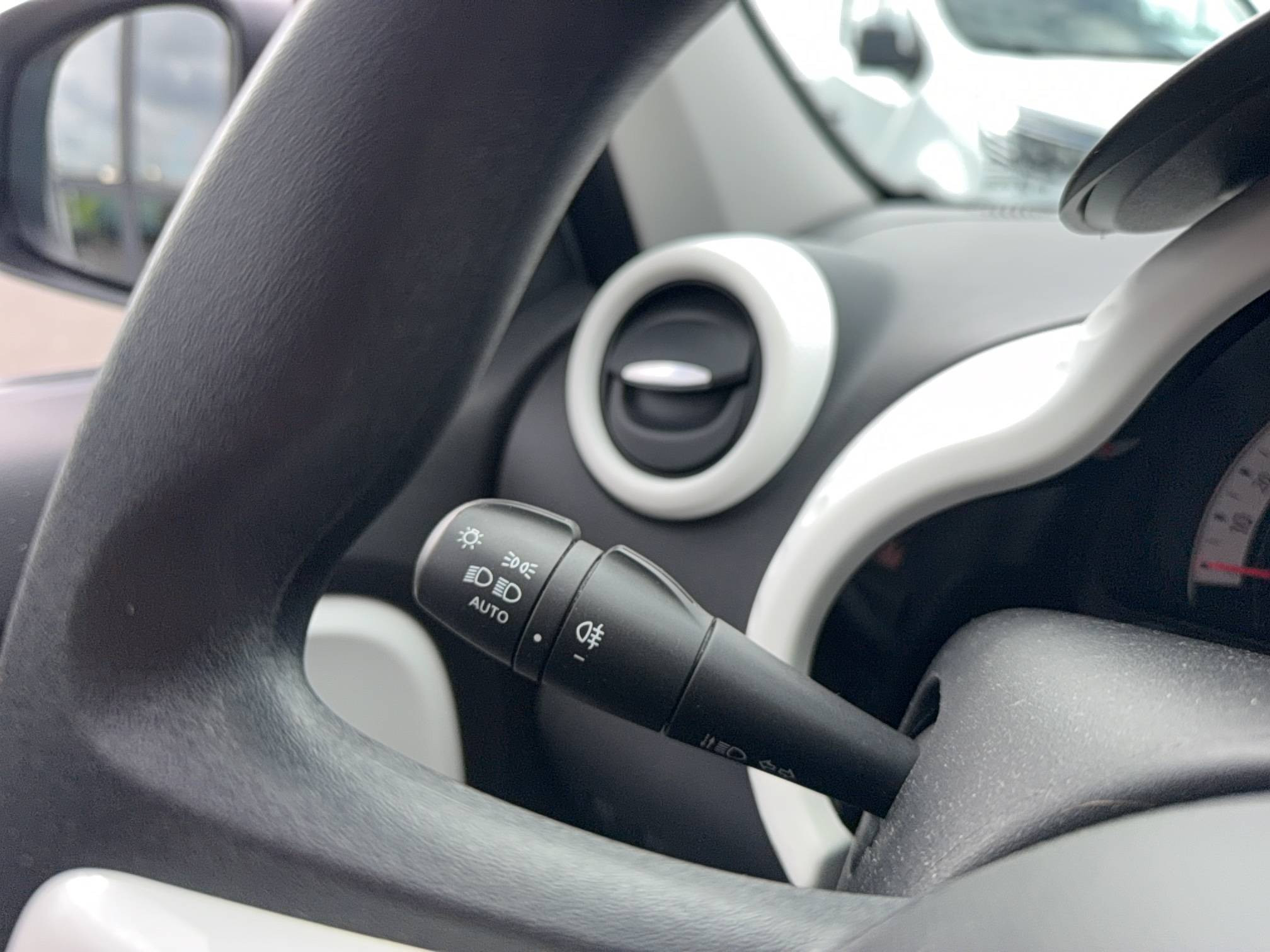 Vente en ligne Renault Twingo Electrique Twingo III E-Tech au prix de 13 490 €