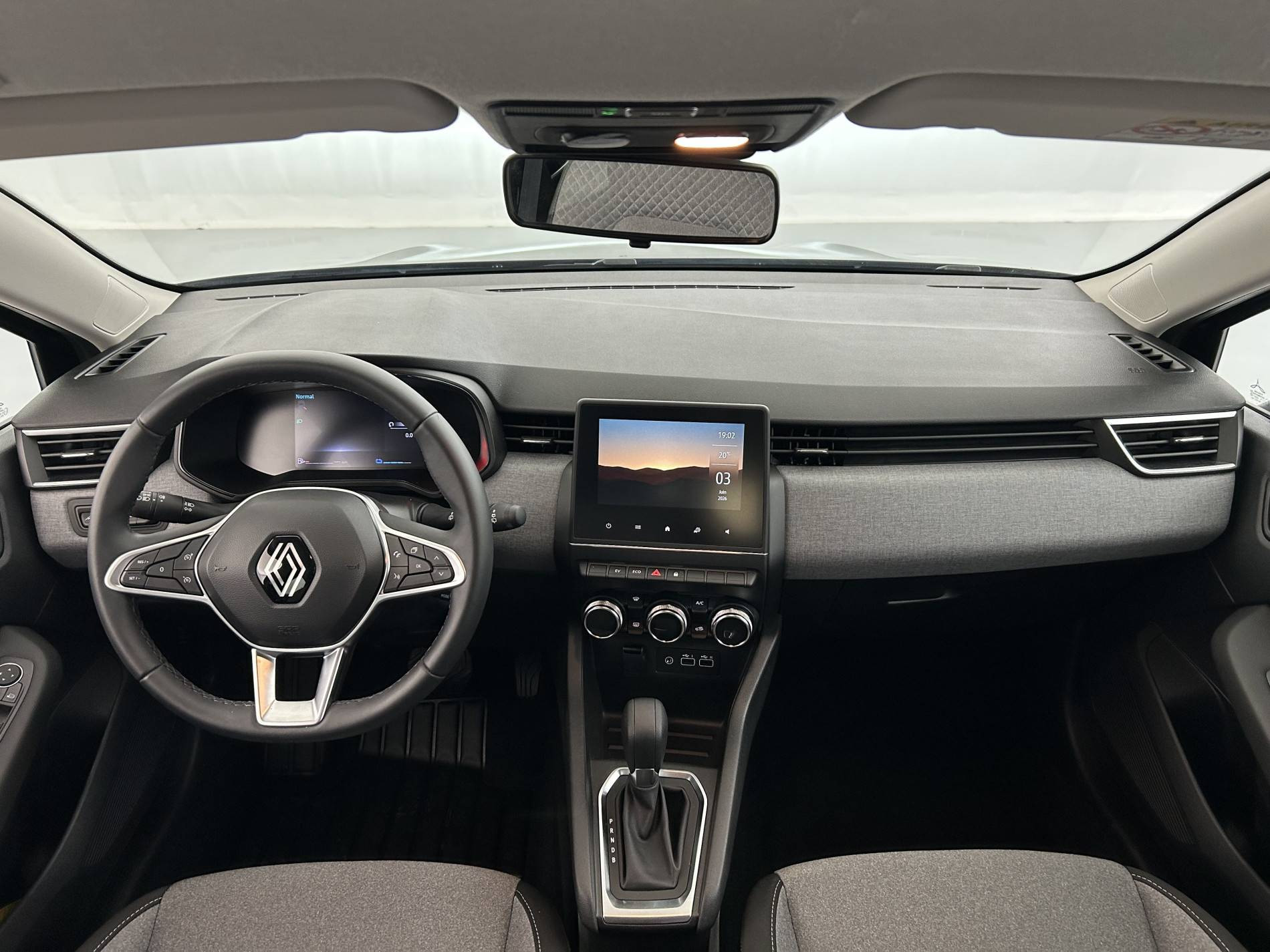 Vente en ligne Renault Clio 5 Clio E-Tech full hybrid 145 au prix de 18 500 €