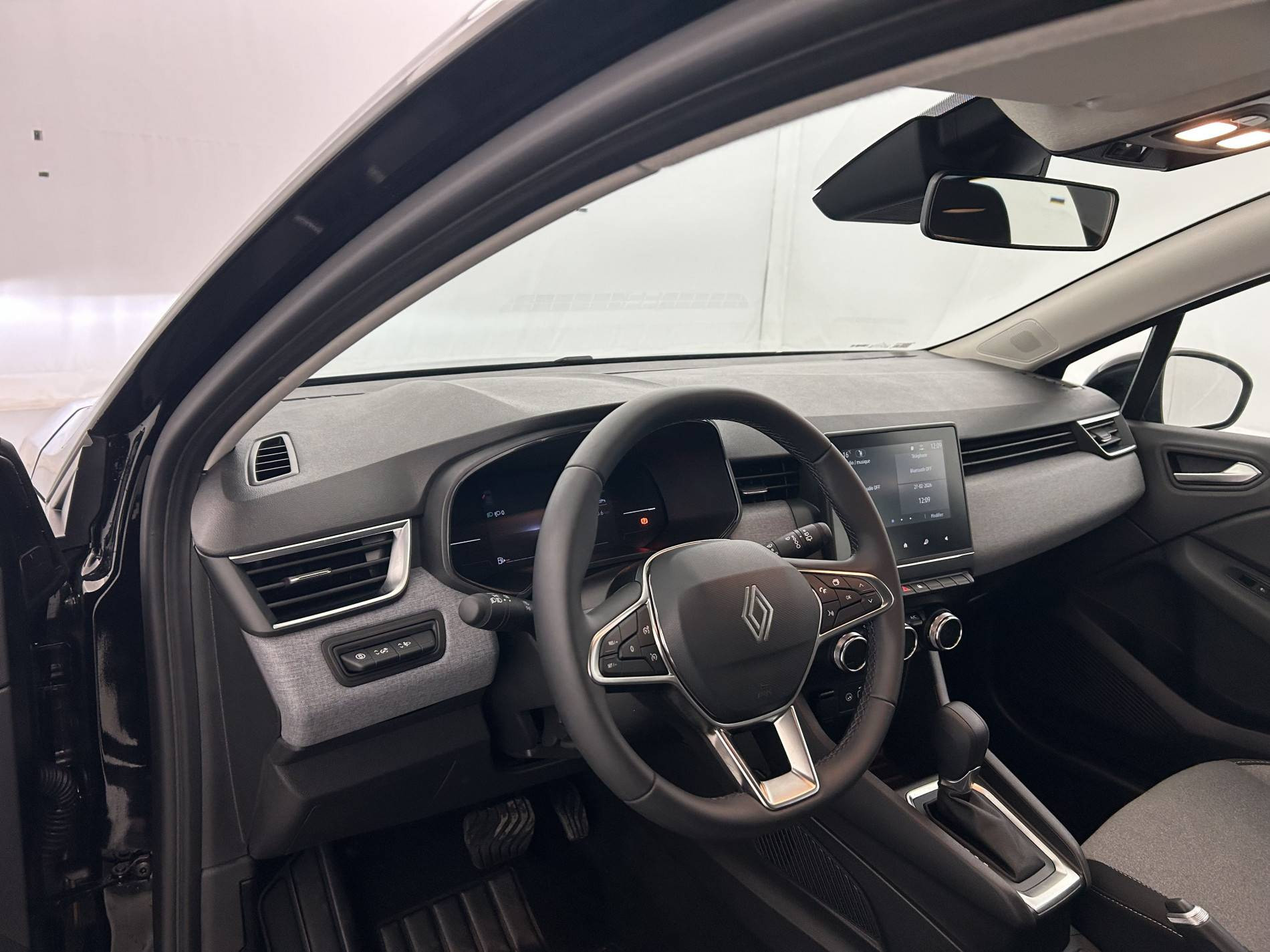 Vente en ligne Renault Clio 5 Clio E-Tech full hybrid 145 ch GSR2 au prix de 19 690 €