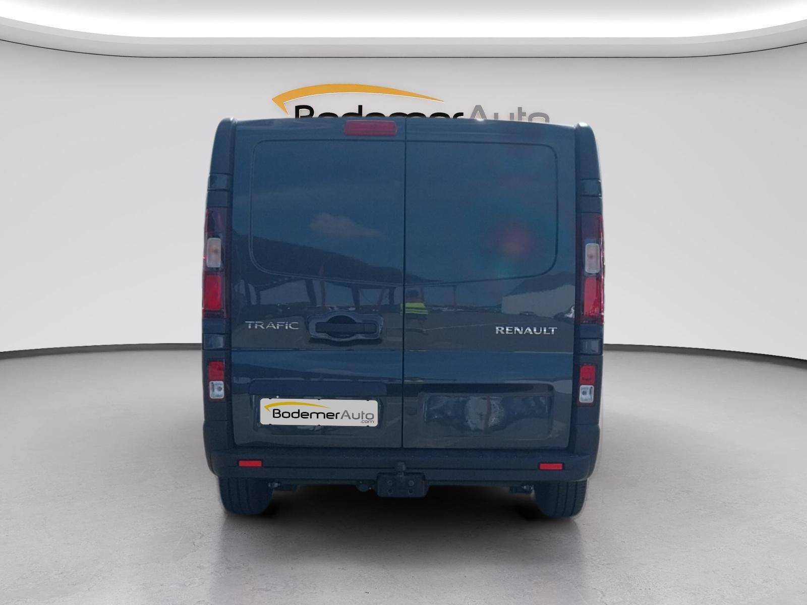 Vente en ligne Renault Trafic 3 Fourgon TRAFIC FG BLUE DCI 110 L1H1 2T8 GSR2 au prix de 24 900 €