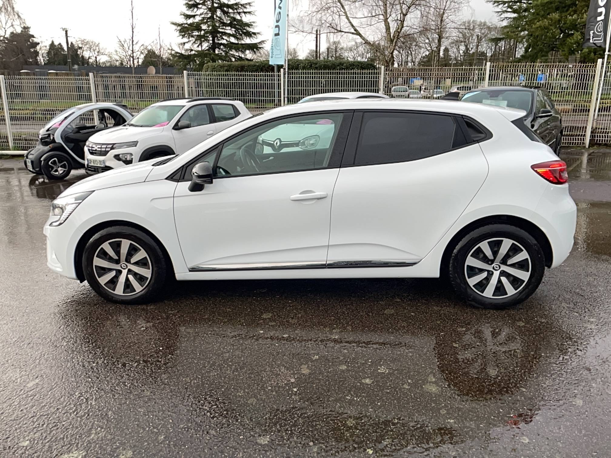 Vente en ligne Renault Clio 5 Clio TCe 90 au prix de 14 990 €