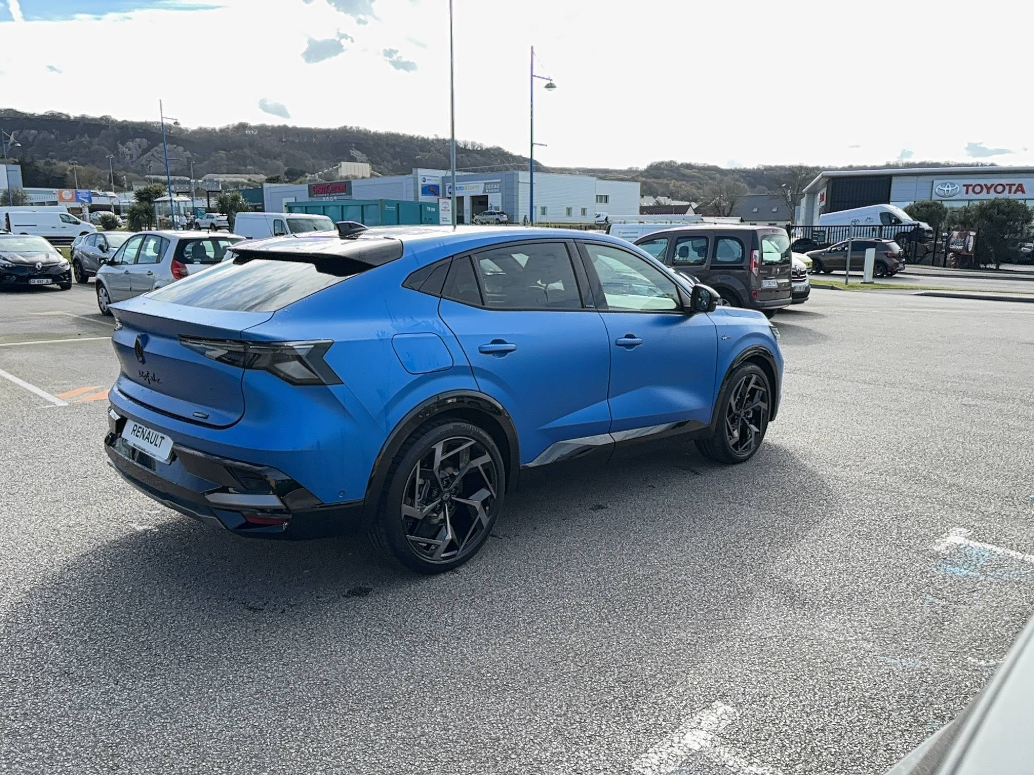 Vente en ligne Renault Rafale  hyper hybrid E-Tech 300 ch 4x4 au prix de 59 900 €