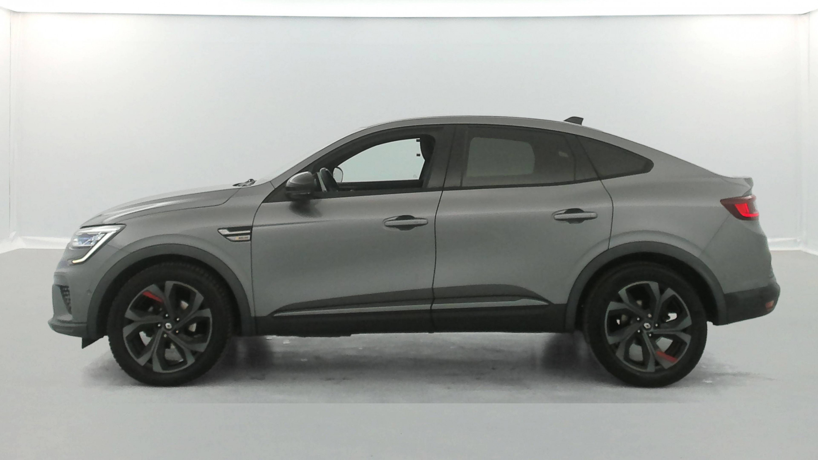Vente en ligne Renault Arkana  TCe 140 EDC FAP - 21B au prix de 18 790 €