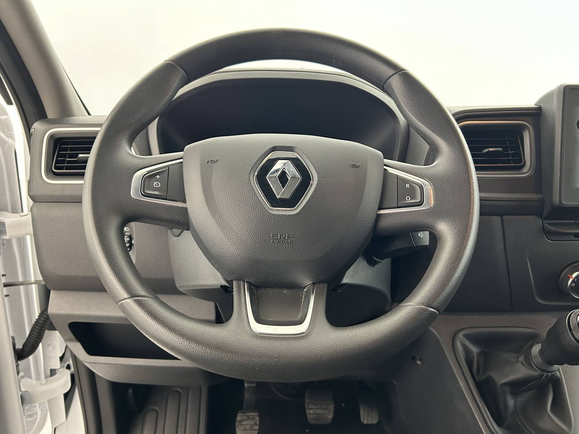 Vente en ligne Renault Master Fourgon MASTER FGN TRAC F3500 L2H2 BLUE DCI 150 au prix de 27 490 €