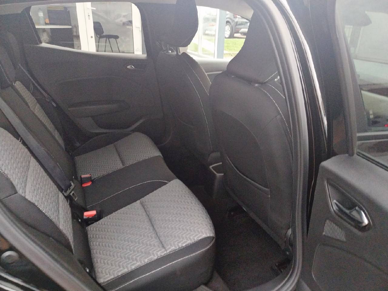 Vente en ligne Renault Clio 5 Clio E-Tech full hybrid 145 au prix de 17 590 €