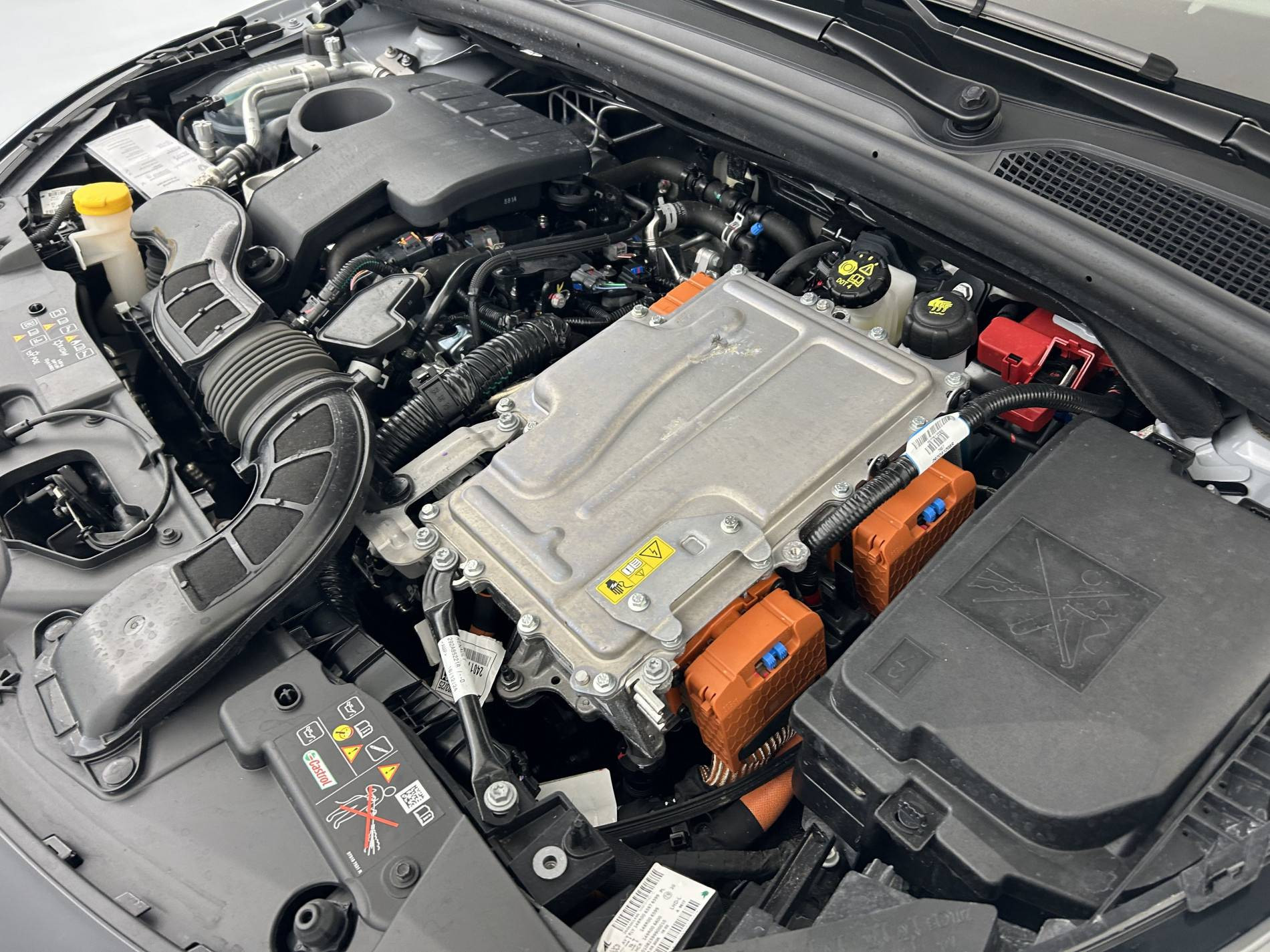 Vente en ligne Renault Clio 5 Clio E-Tech full hybrid 145 ch GSR2 au prix de 18 990 €