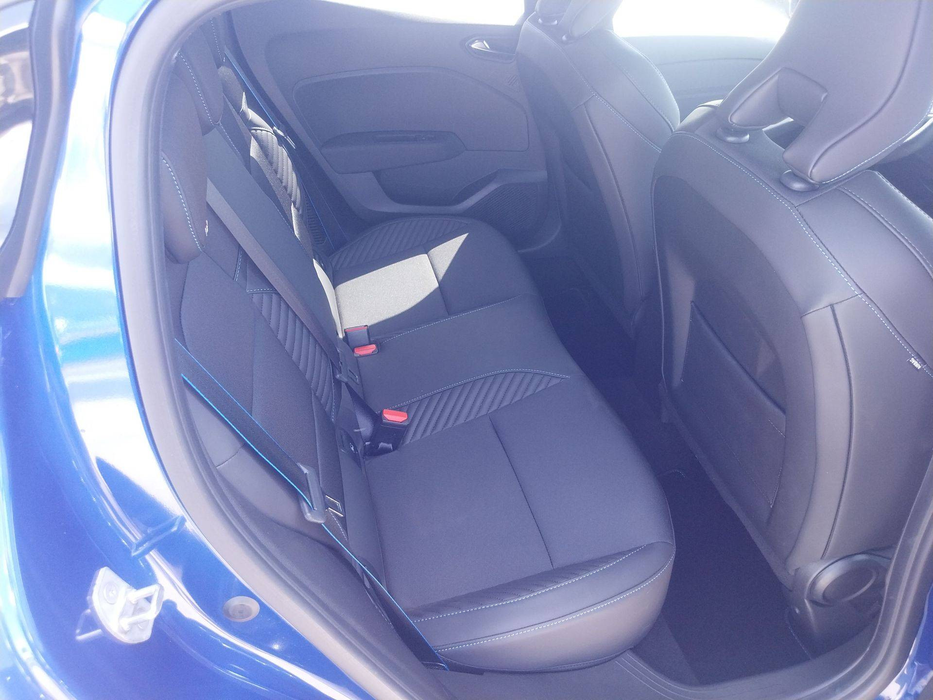 Vente en ligne Renault Clio 5 Clio E-Tech full hybrid 145 ch GSR2 au prix de 22 490 €