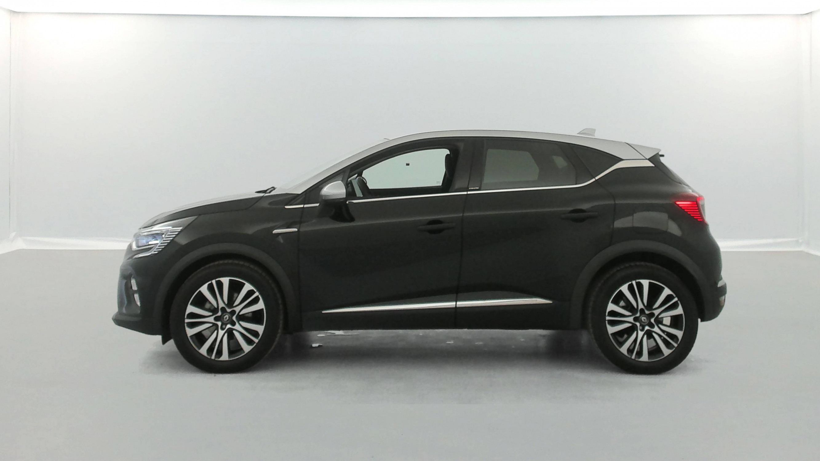 Vente en ligne Renault Captur  E-Tech Plug-in 160 au prix de 18 290 €