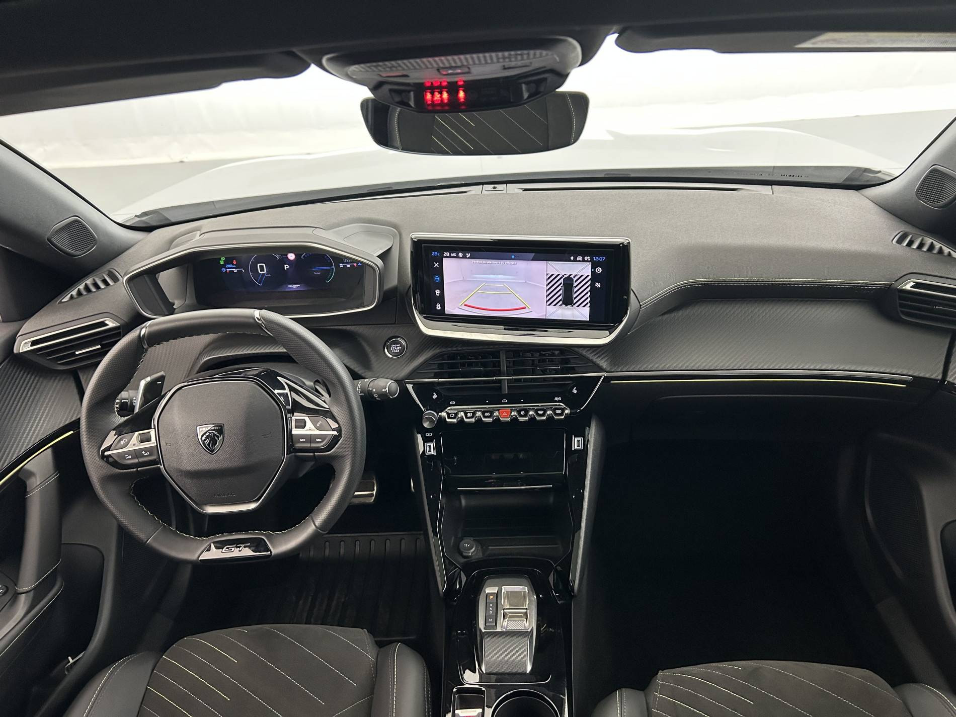 Vente en ligne Peugeot 2008  Hybrid 136 e-DCS6 au prix de 25 999 €