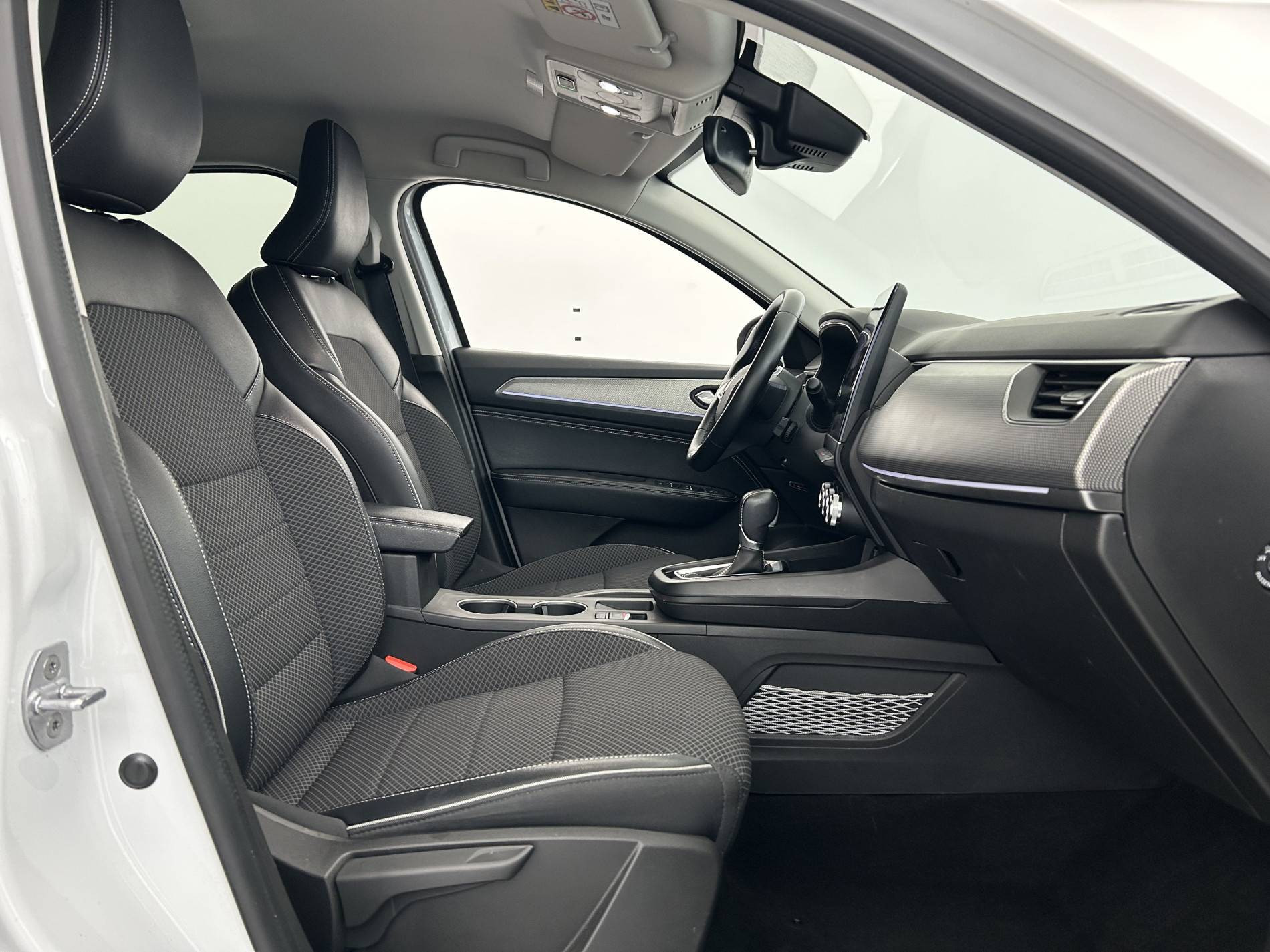 Vente en ligne Renault Arkana  E-Tech hybride 145 - 22 au prix de 21 890 €