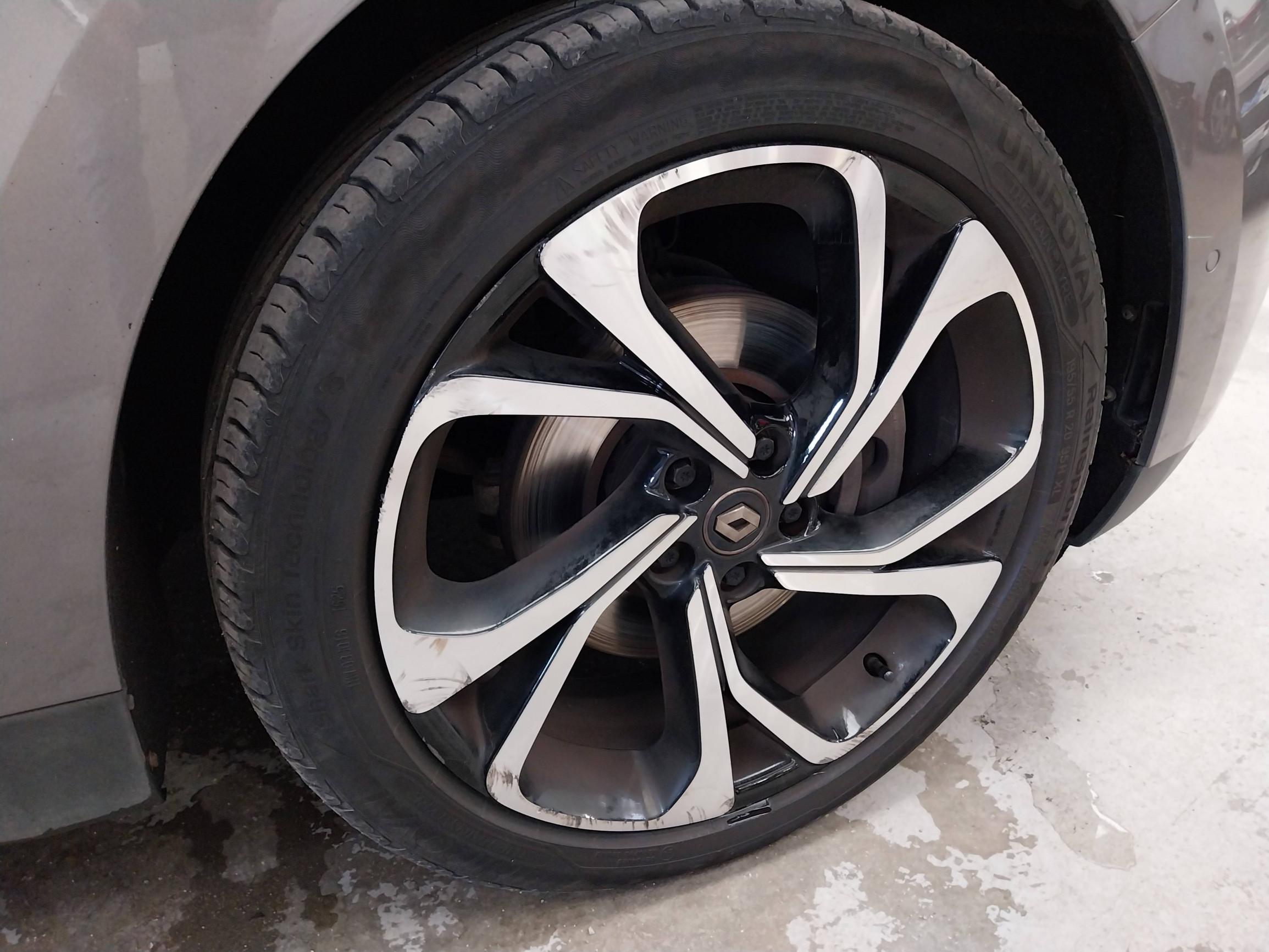 Vente en ligne Renault Scenic 4 Scenic Blue dCi 150 au prix de 14 990 €