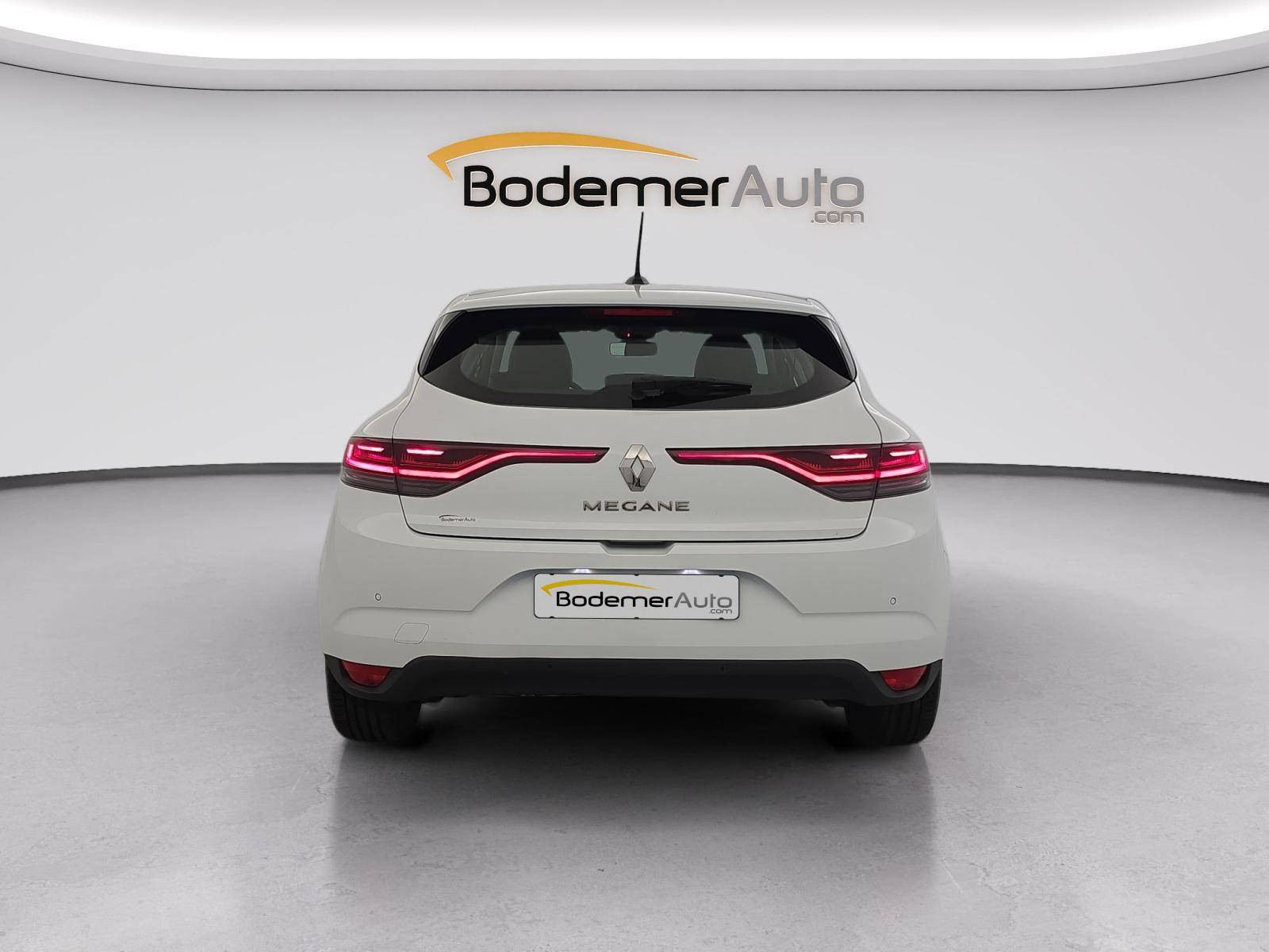 Vente en ligne Renault Megane 4  Blue dCi 115 au prix de 13 490 €