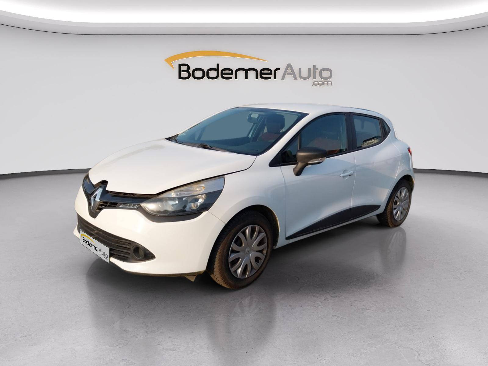 Vente en ligne Renault Clio 4  1.2 16V 75 au prix de 7 990 €