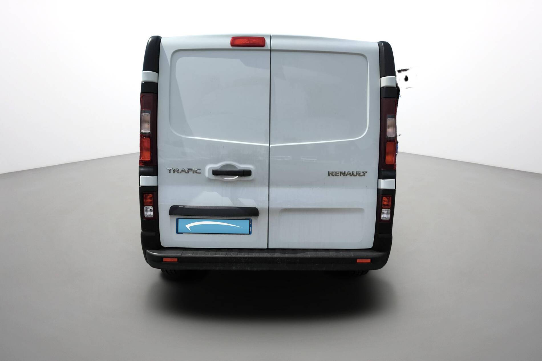 Vente en ligne Renault Trafic 3 Fourgon TRAFIC FGN L2H1 3000 KG BLUE DCI 130 au prix de 22 990 €