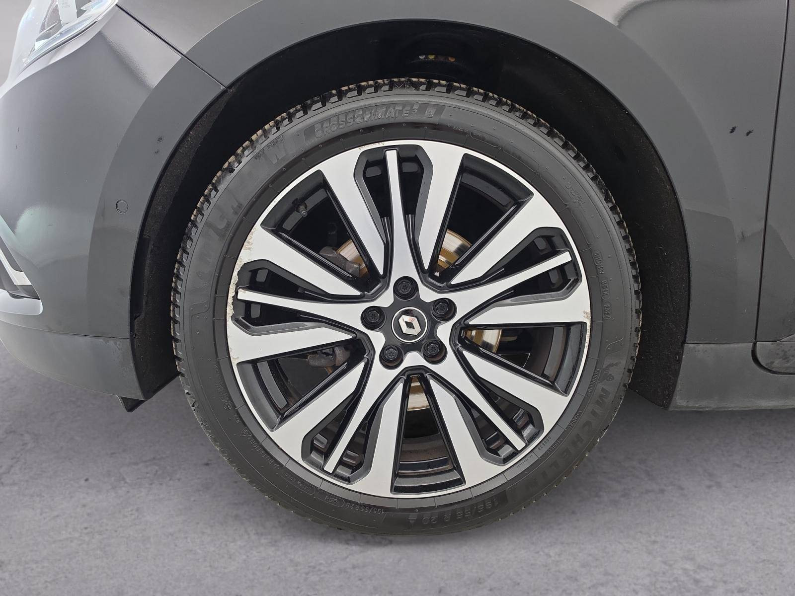 Vente en ligne Renault Grand Scenic 4 Grand Scenic Blue dCi 150 EDC au prix de 18 990 €