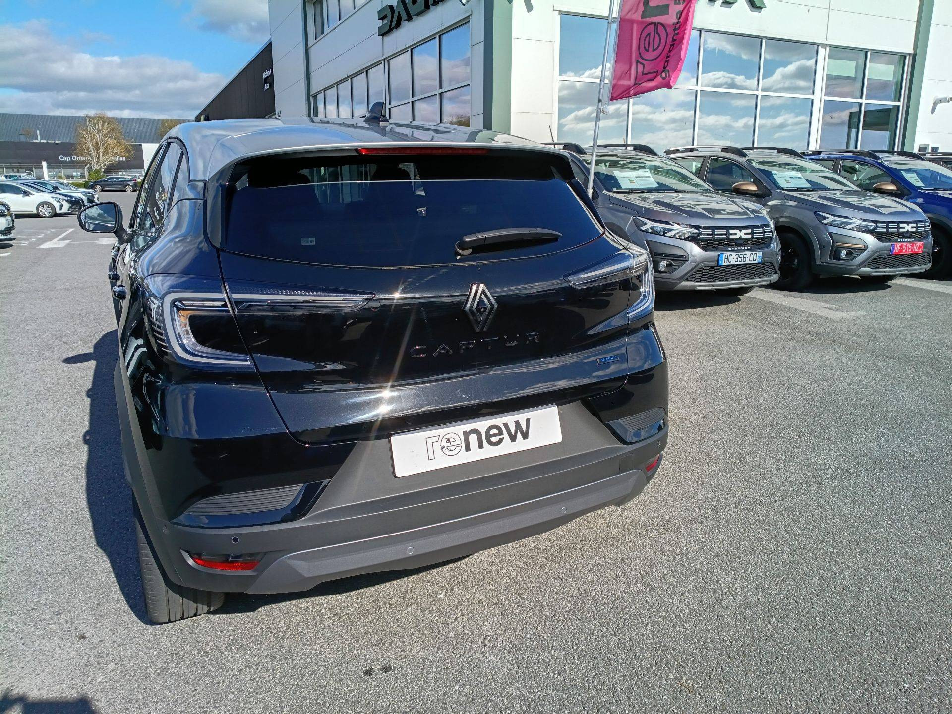 Vente en ligne Renault Captur  E-Tech full hybrid 145 ch au prix de 27 990 €