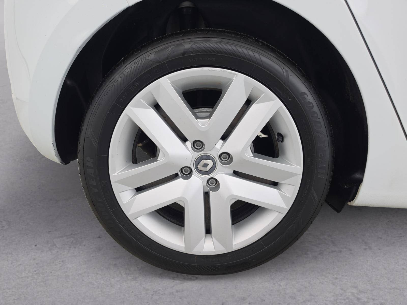 Vente en ligne Renault Clio 5 Clio E-Tech 140 au prix de 13 990 €