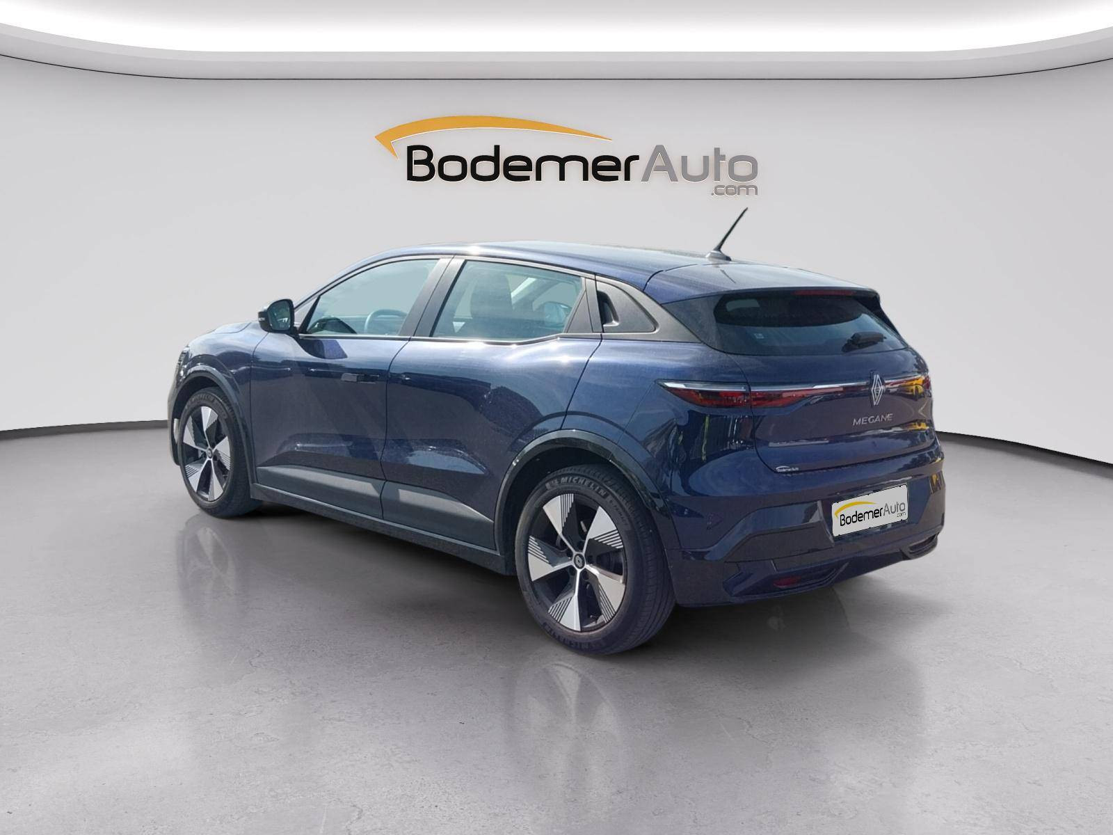 Vente en ligne Renault Megane E-Tech  EV60 220 ch super charge au prix de 24 990 €