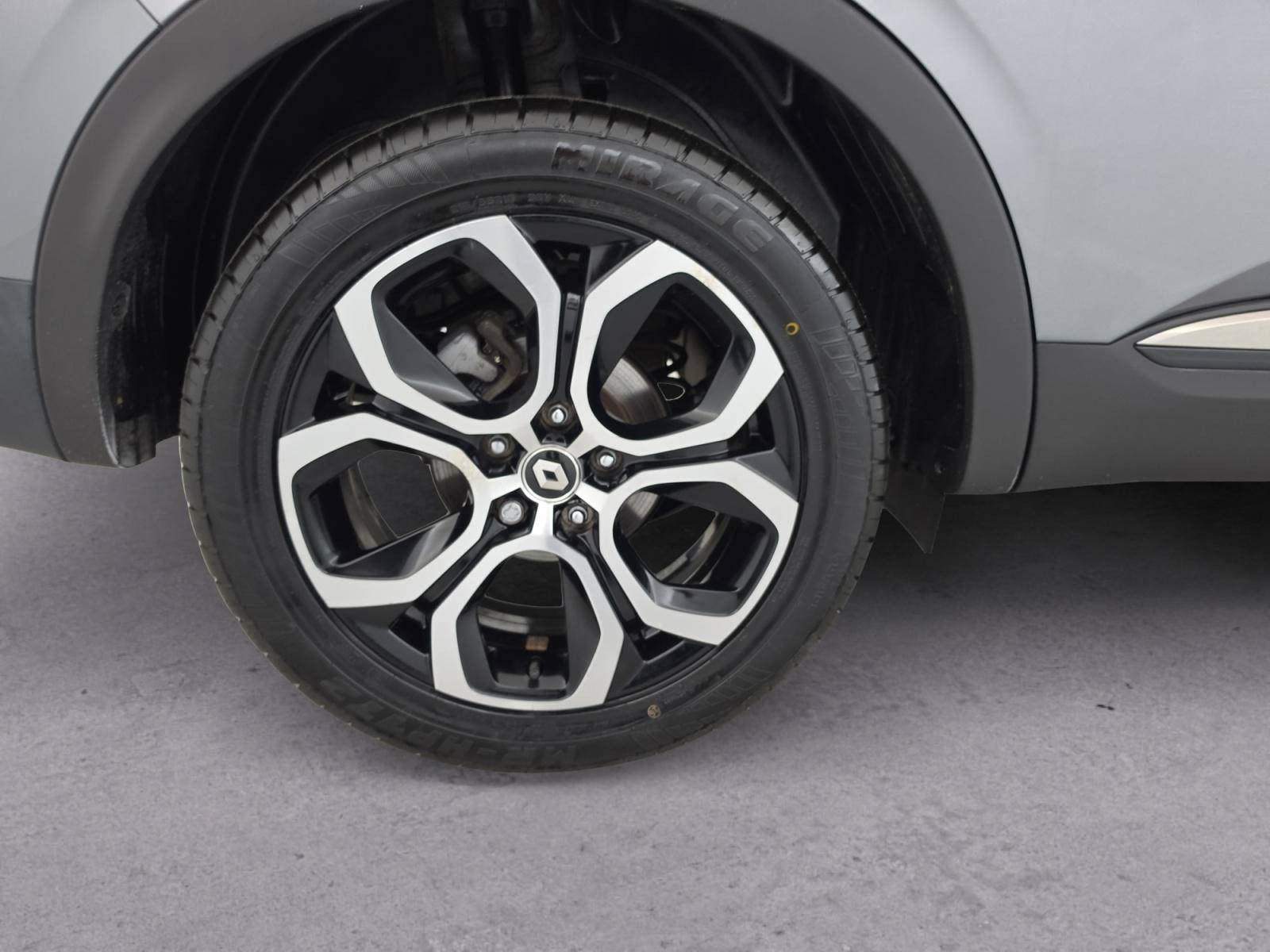 Vente en ligne Renault Arkana  E-Tech hybride 145 - 22 au prix de 20 990 €