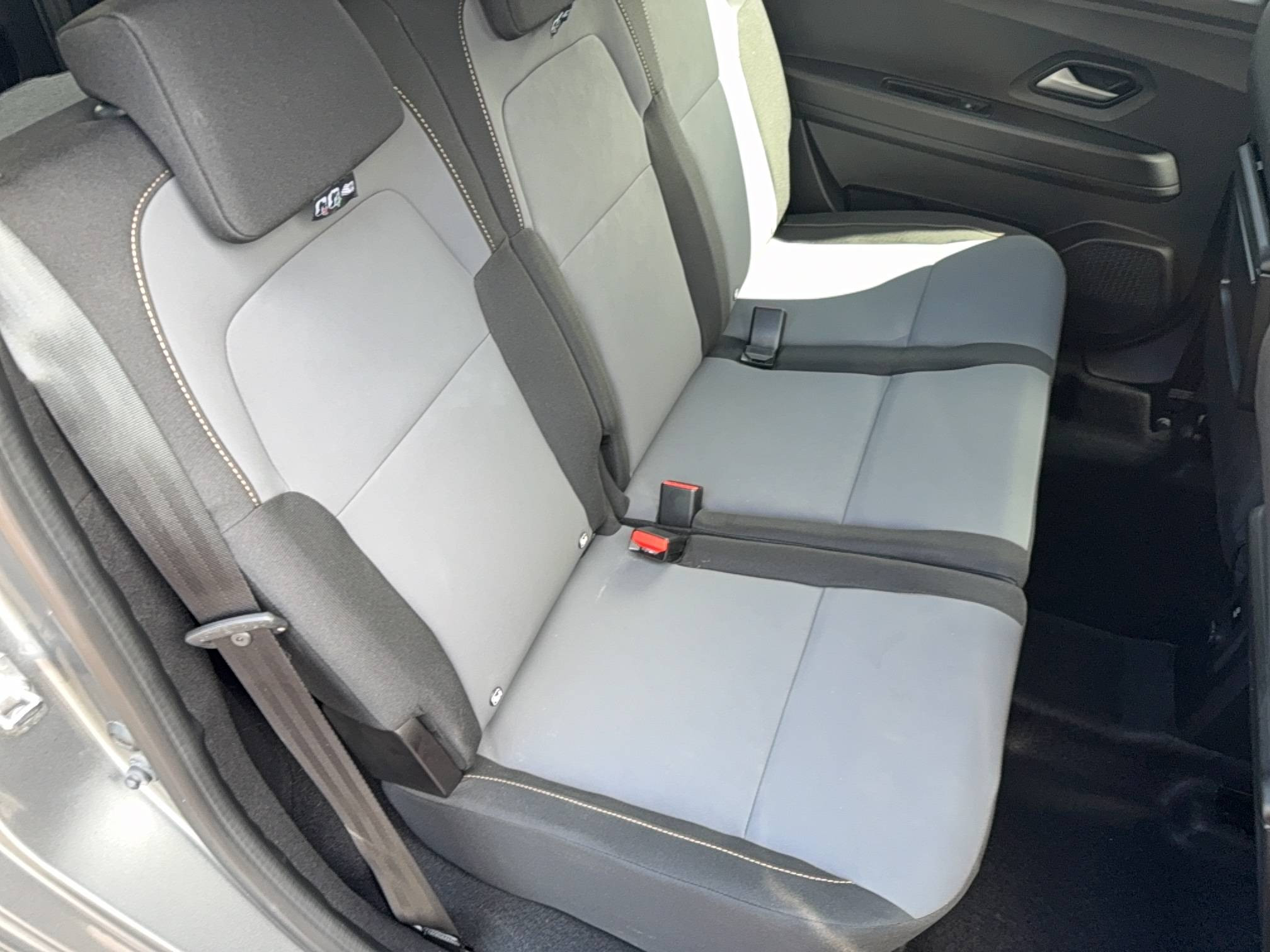 Vente en ligne Dacia Jogger  Hybrid 140 7 places GSR2 au prix de 25 790 €