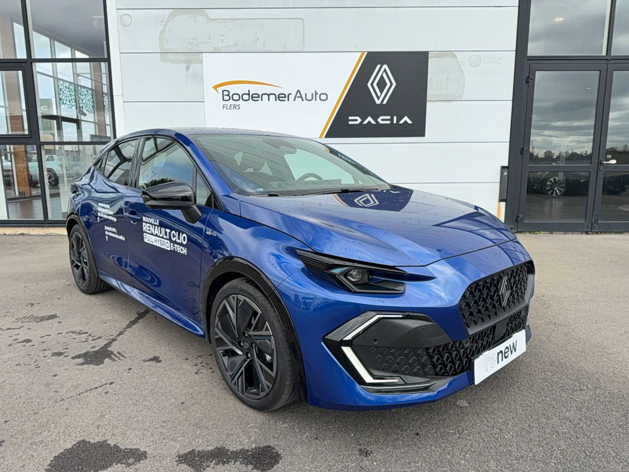 Vente en ligne Renault Clio 6 Clio E-Tech full hybrid 160 ch au prix de 28 980 €