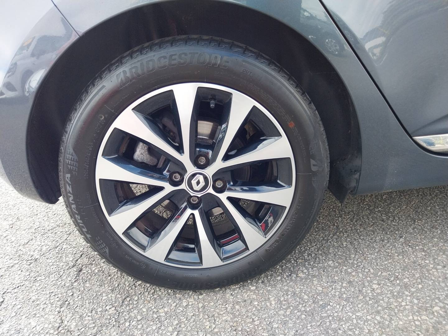 Vente en ligne Renault Clio 5 Clio TCe 100 GPL - 21N au prix de 14 490 €