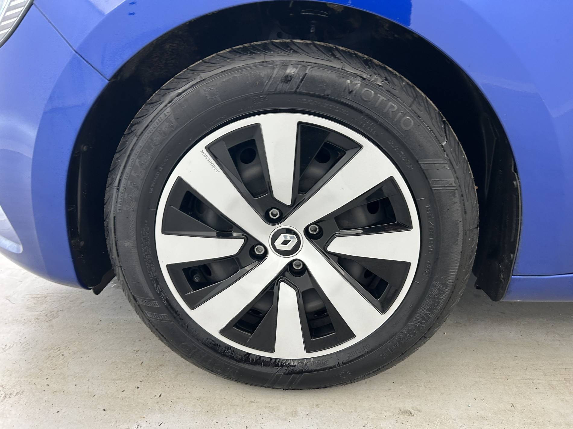 Vente en ligne Renault Clio 5 Clio TCe 90 au prix de 13 950 €