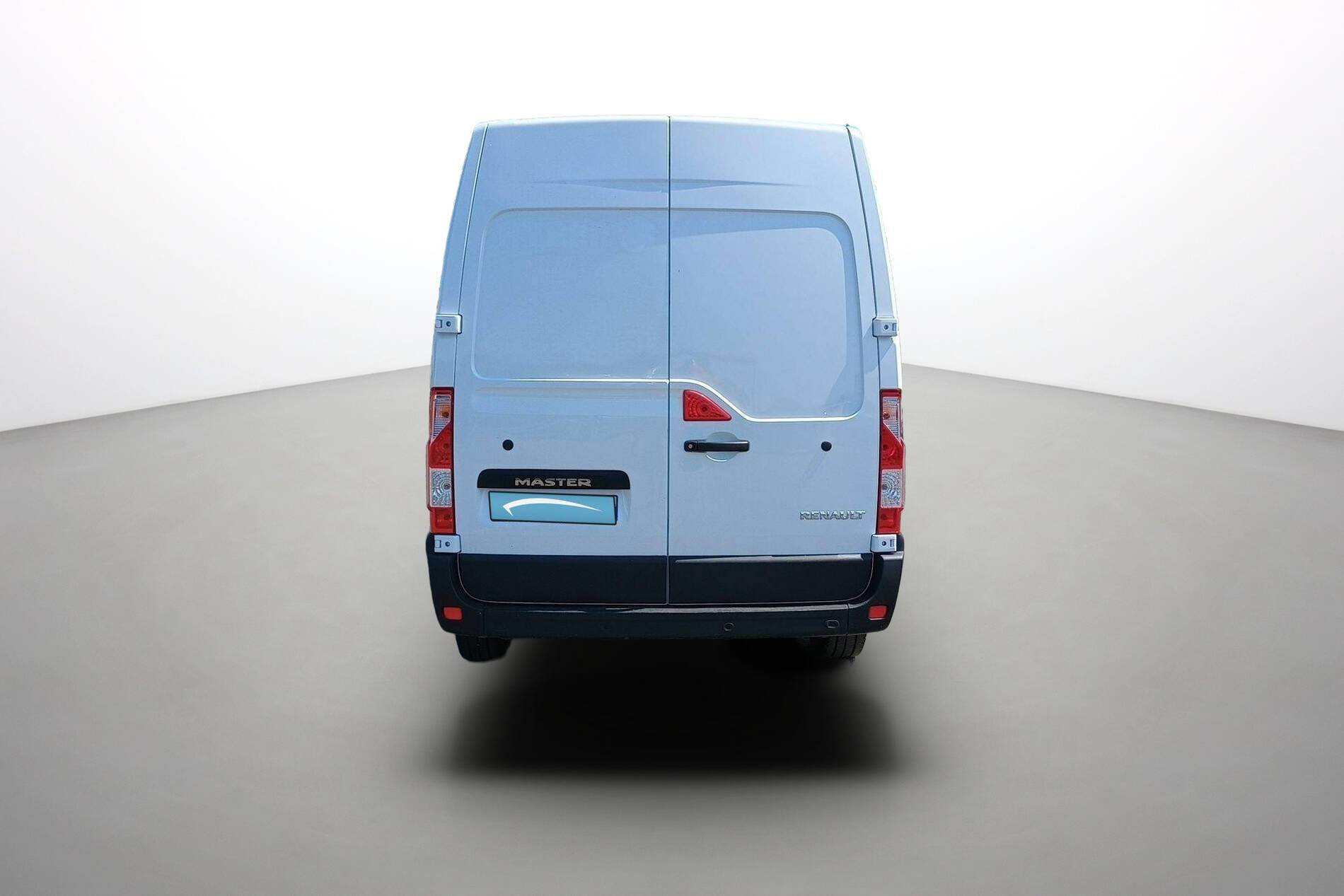 Vente en ligne Renault Master Fourgon MASTER FGN TRAC F3500 L2H2 BLUE DCI 135 au prix de 24 890 €