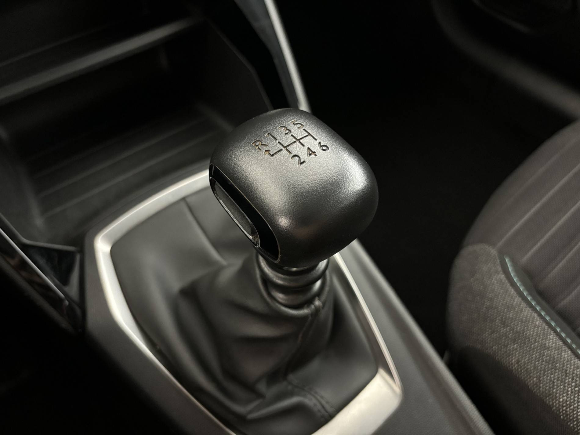Vente en ligne Peugeot 208  BlueHDi 100 S&S BVM6 au prix de 13 790 €