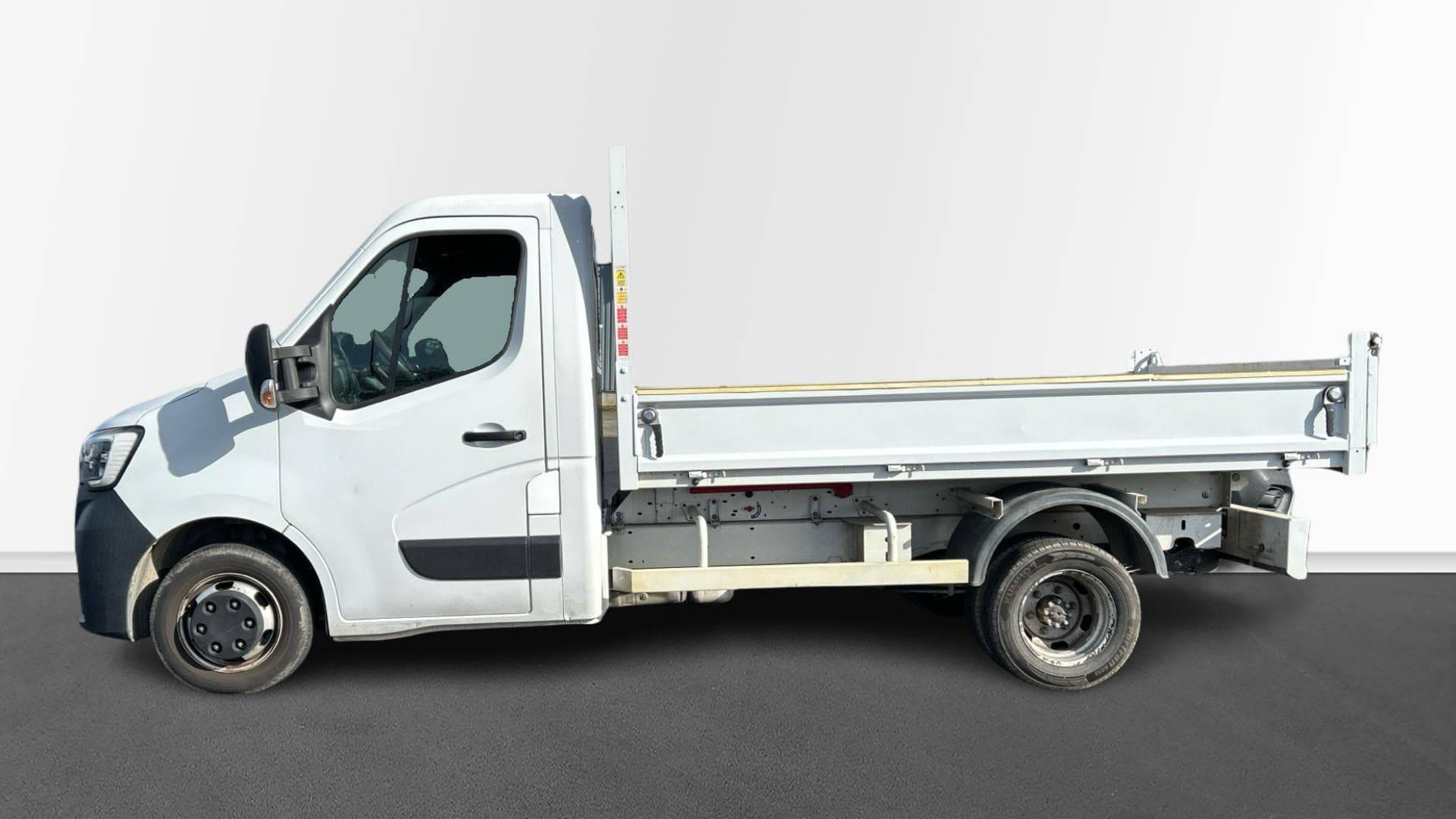 Vente en ligne Renault Master 3 Châssis Cabine MASTER CC PROP RJ3500 PAF AR COURT L2 DCI 130 au prix de 26 990 €